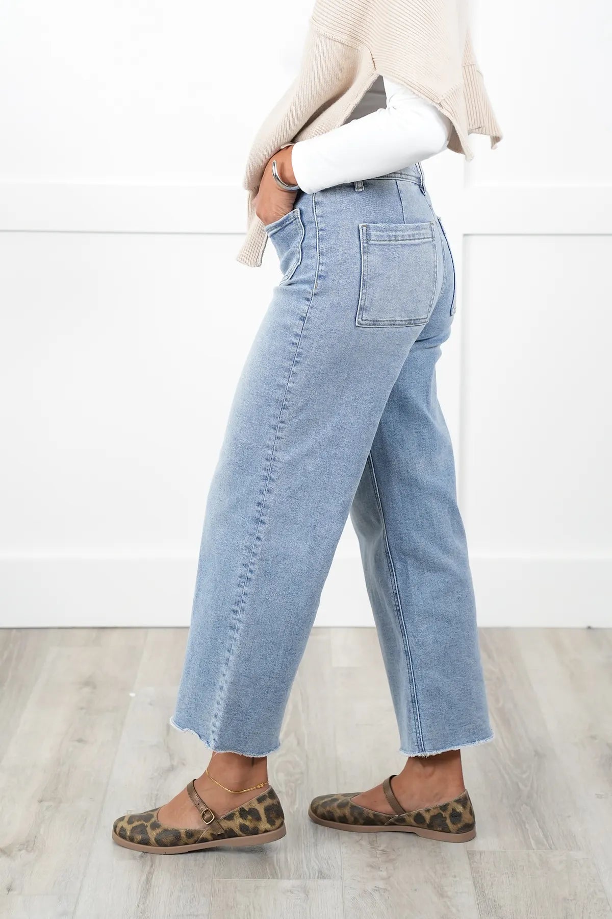 Mica Wide Leg Jeans (27)