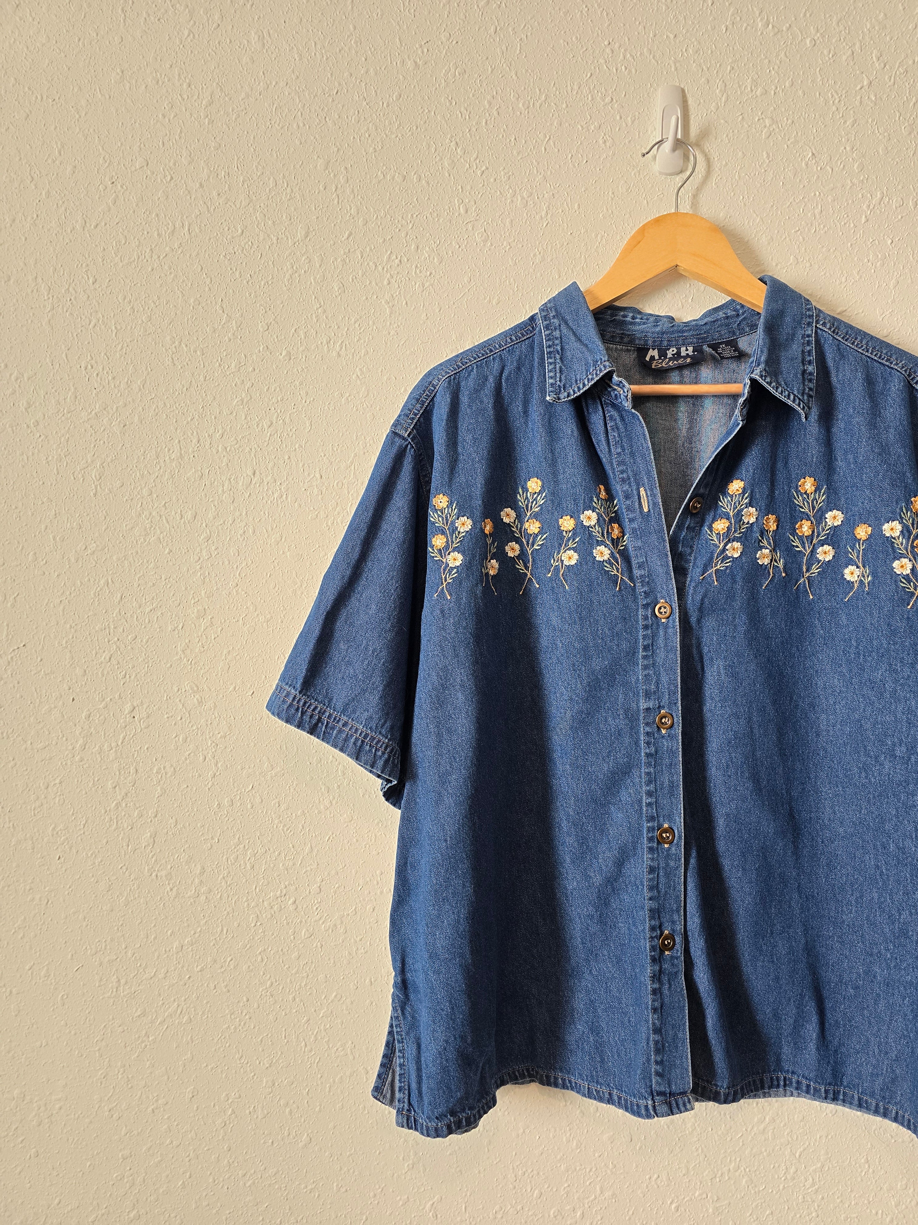 Vintage Floral Embroidered Button Up (2X)