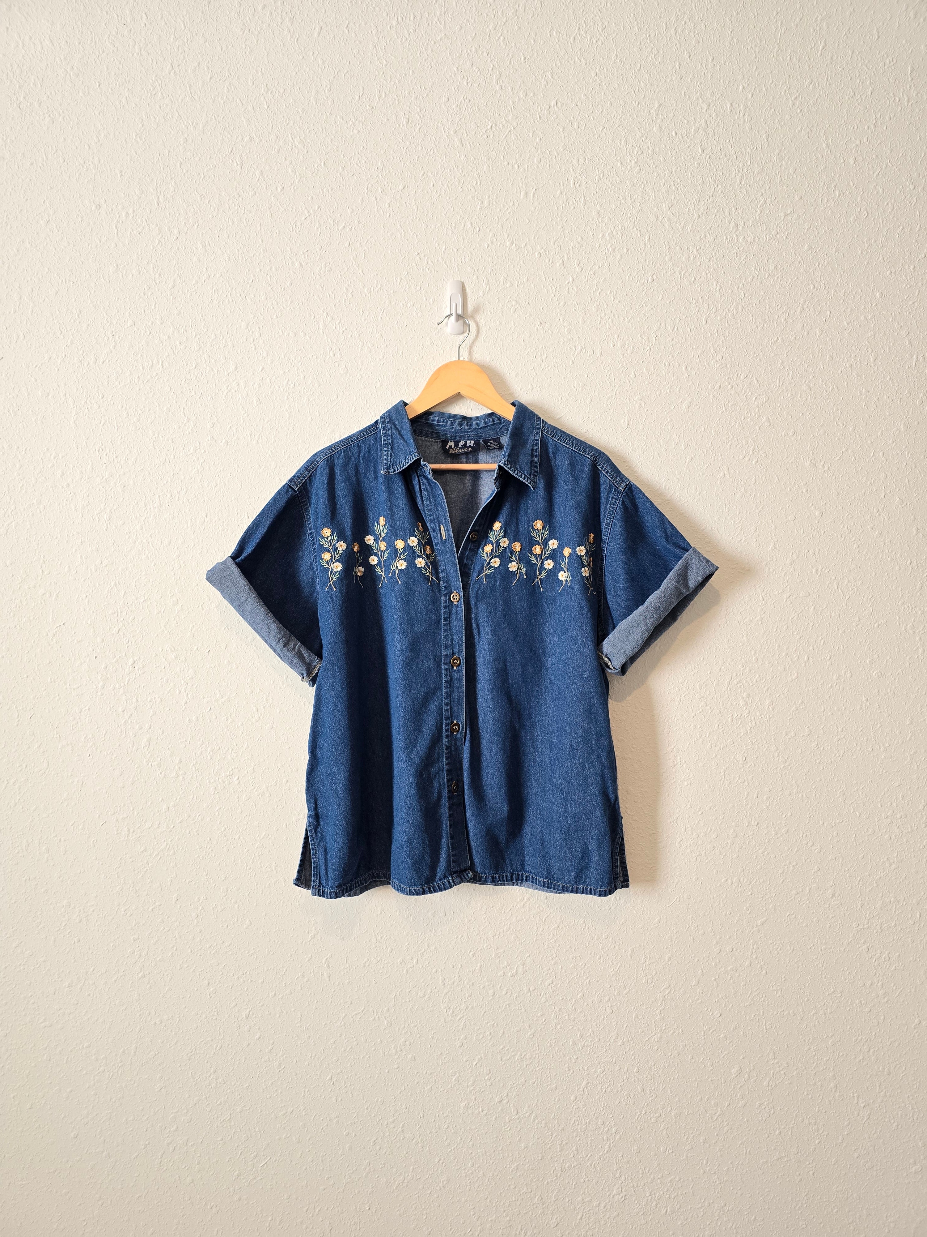 Vintage Floral Embroidered Button Up (2X)