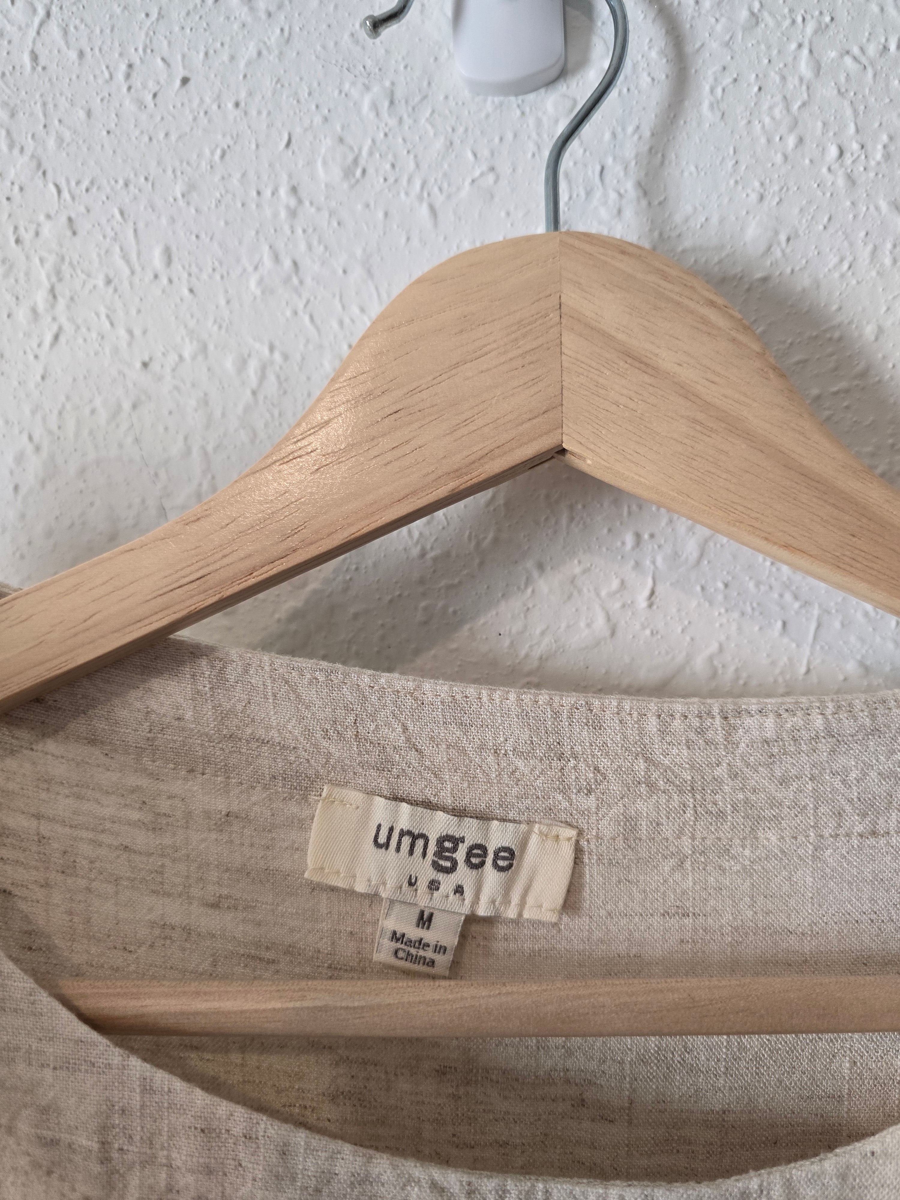 Umgee Oat Linen Blend Top (M)
