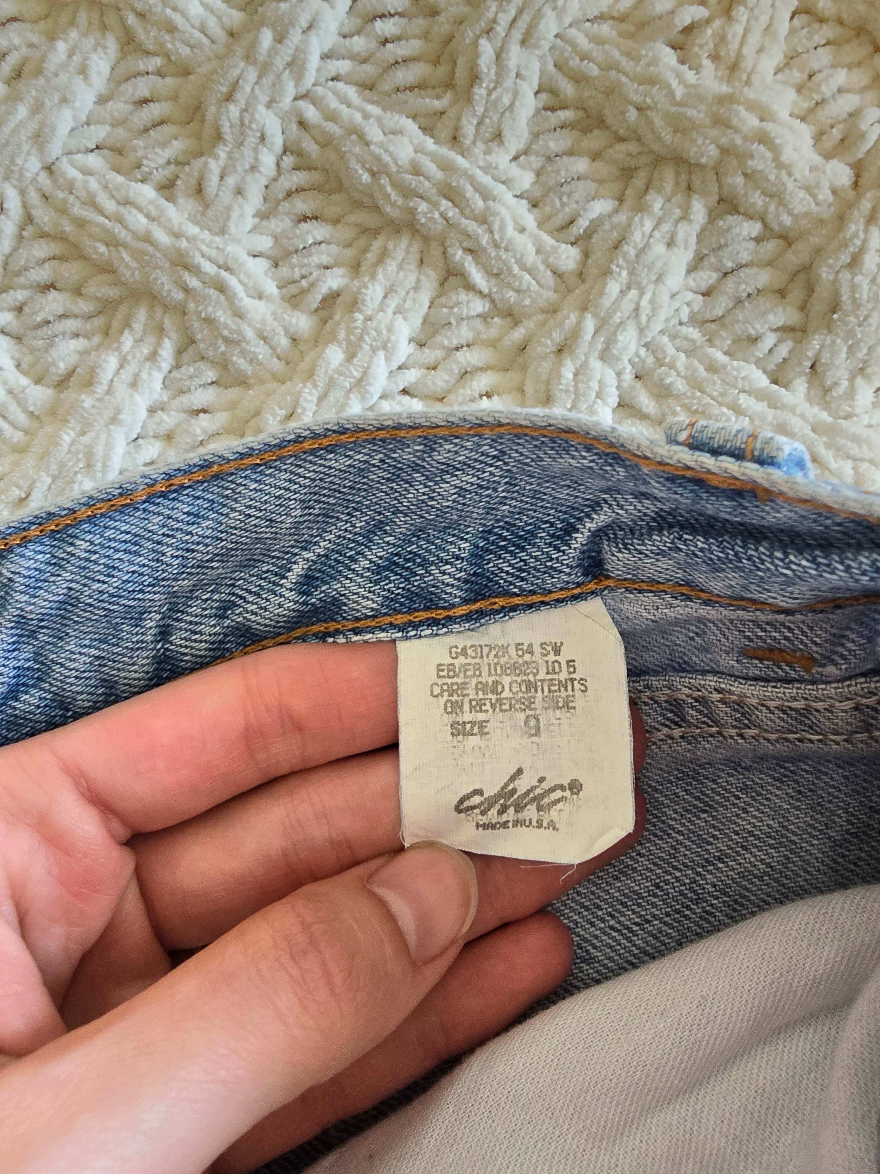 Vintage Relaxed Denim Shorts (25/0)