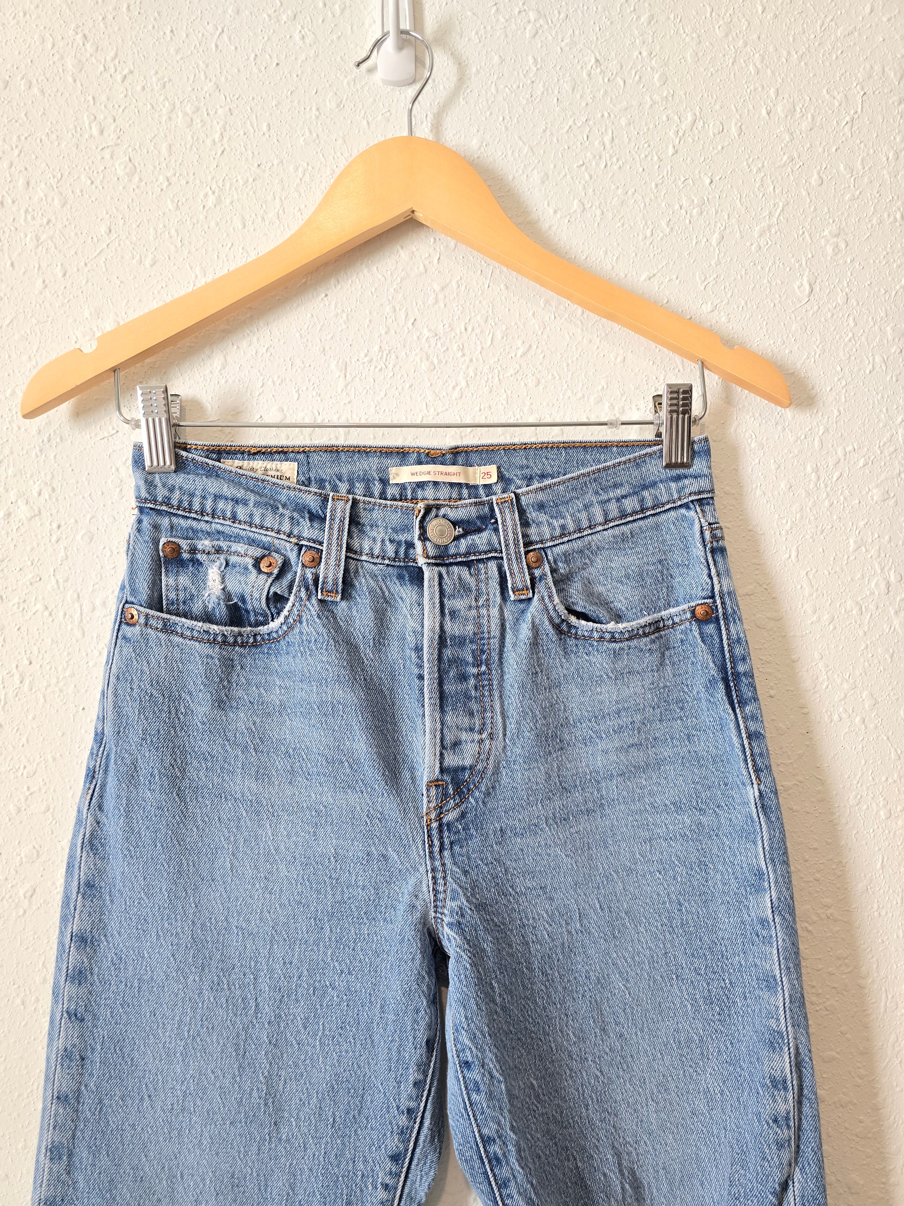 Levi's Wedgie Straight Jeans (25)