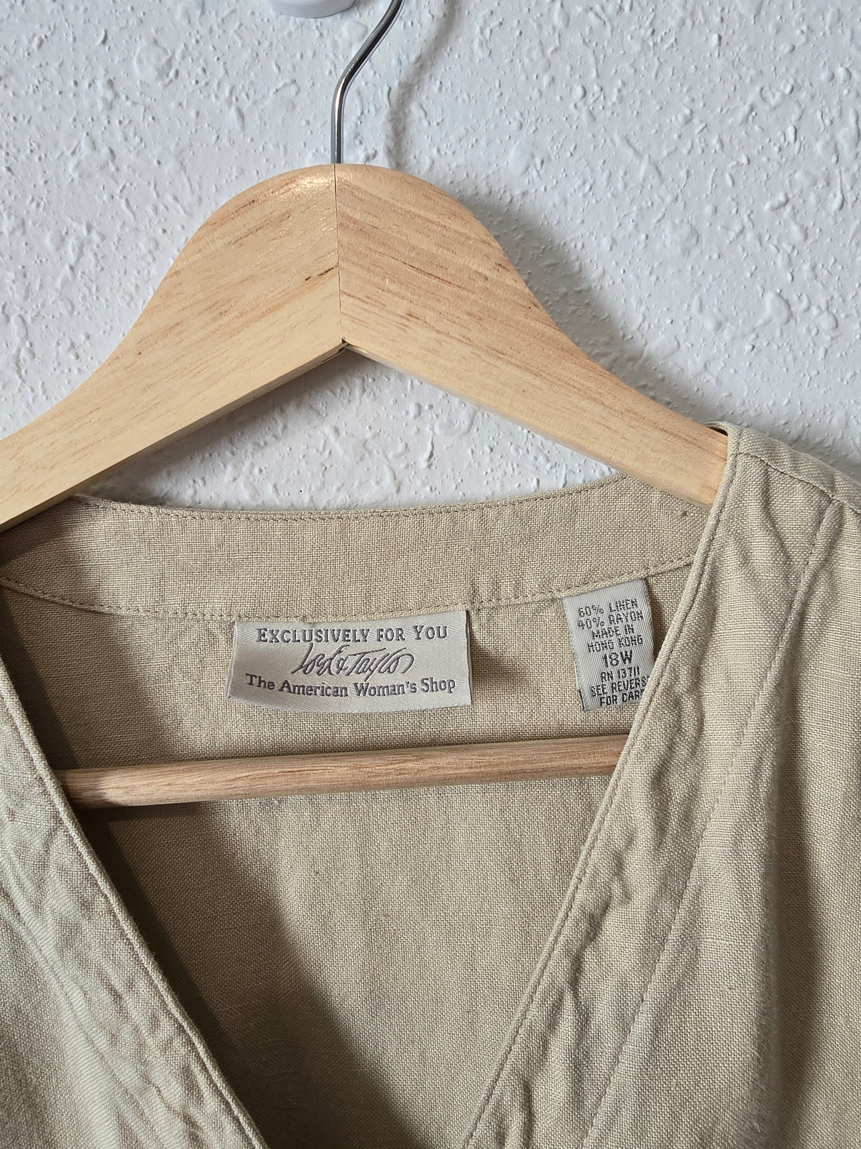 Vintage Sand Linen Button Up (18W)