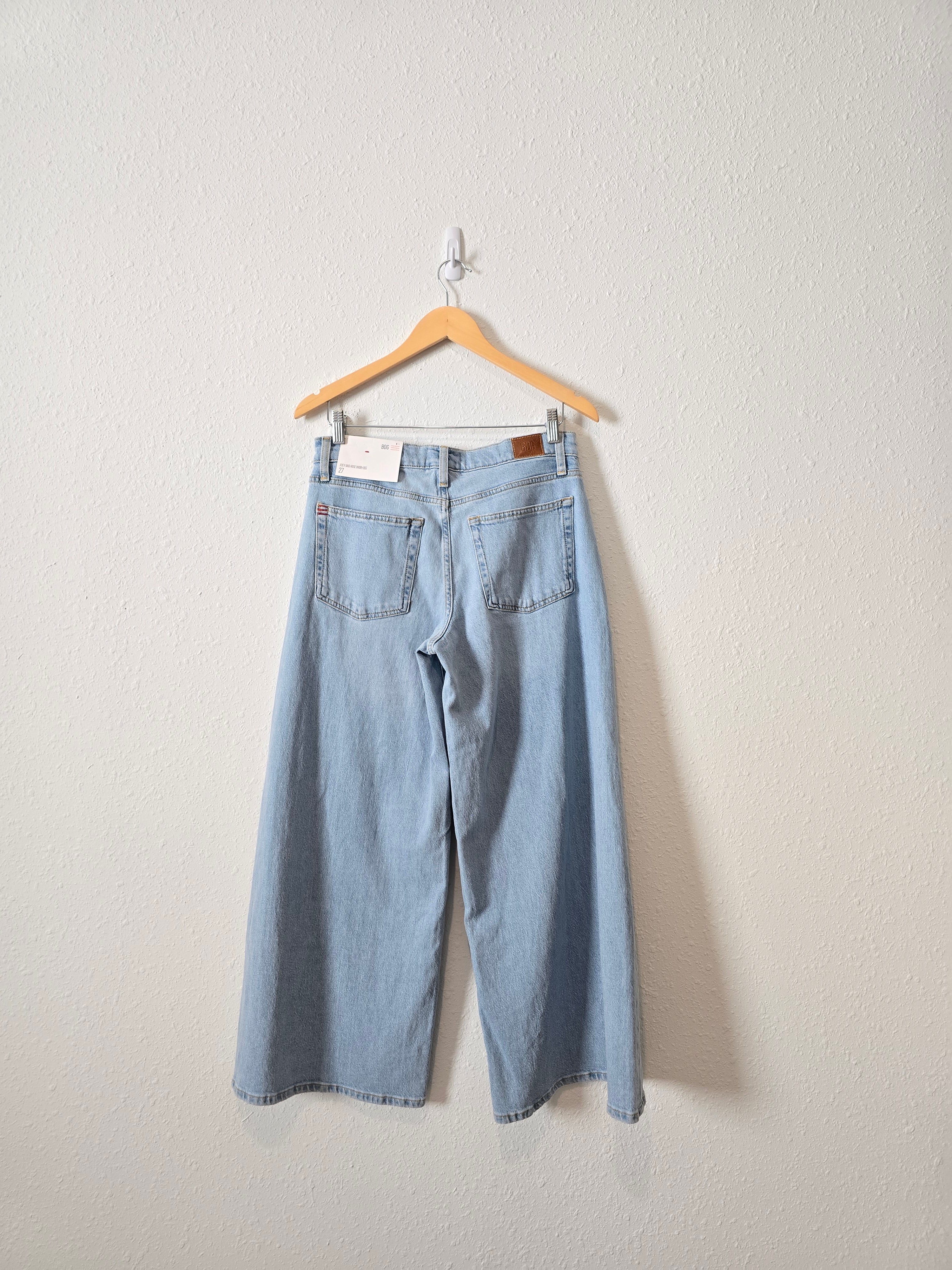 NEW Light Wash Wide Leg Jeans (27)