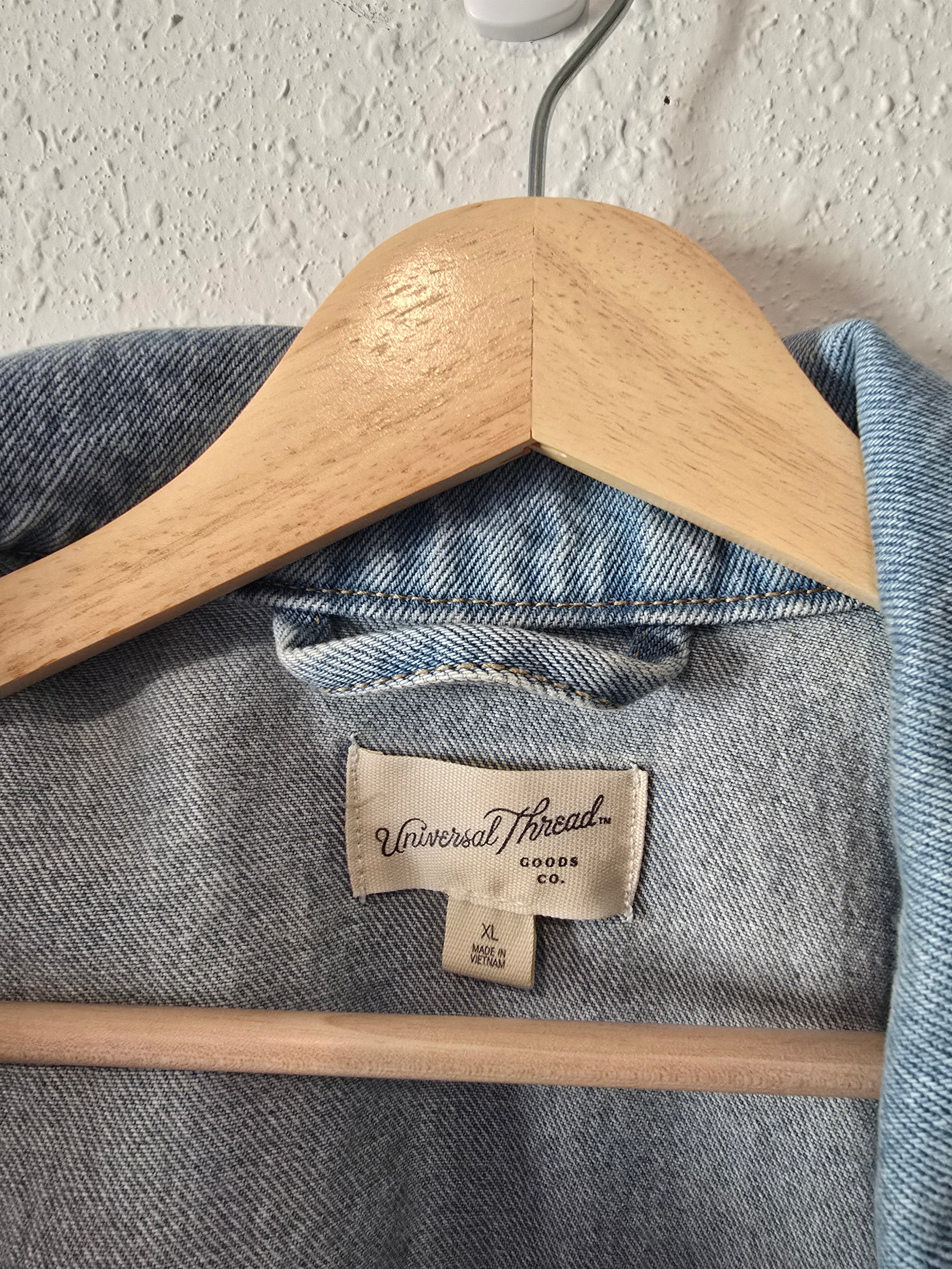 Light Wash Denim Jacket (XL)