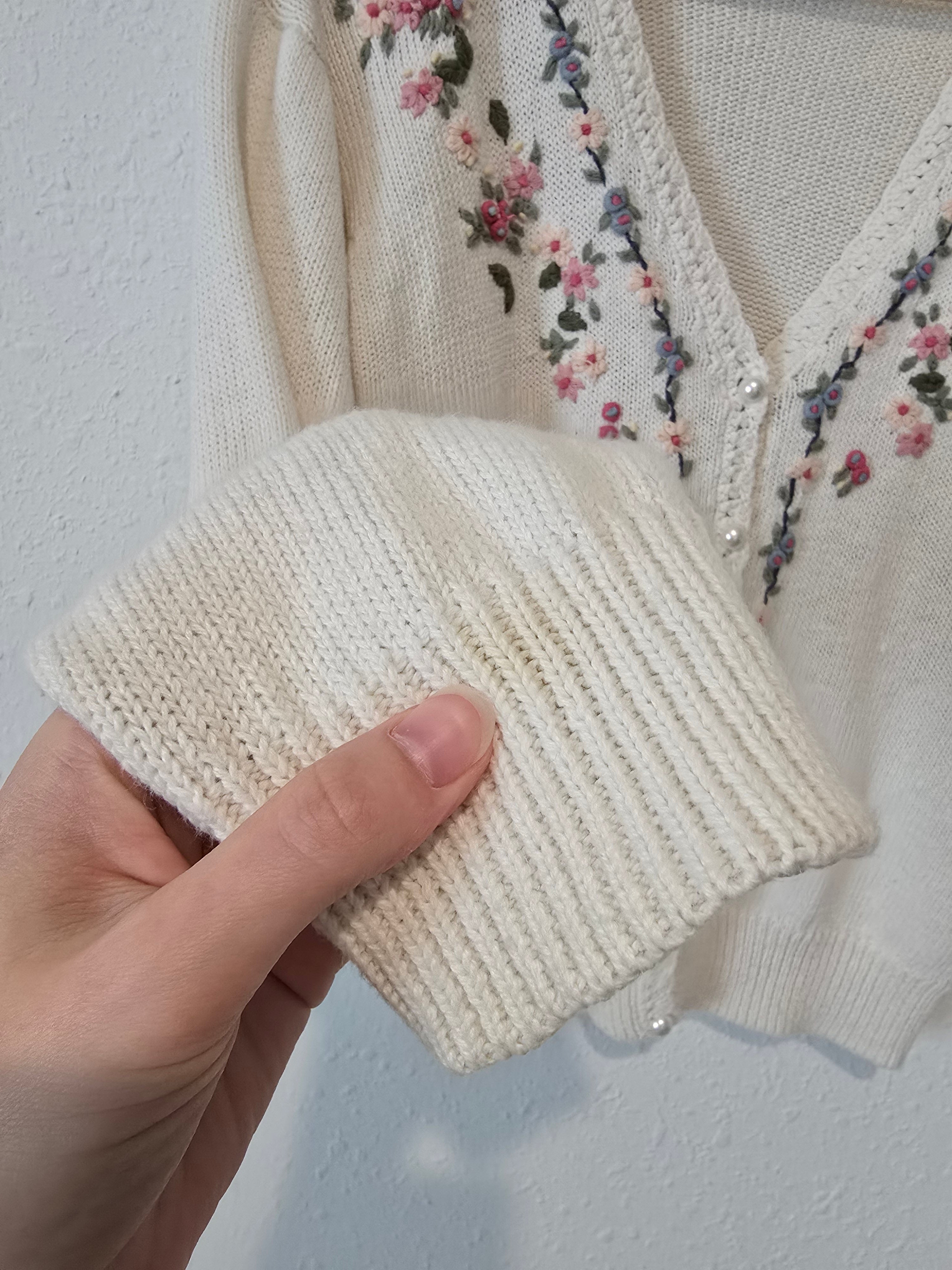 Vintage Floral Embroidered Cardigan (S)