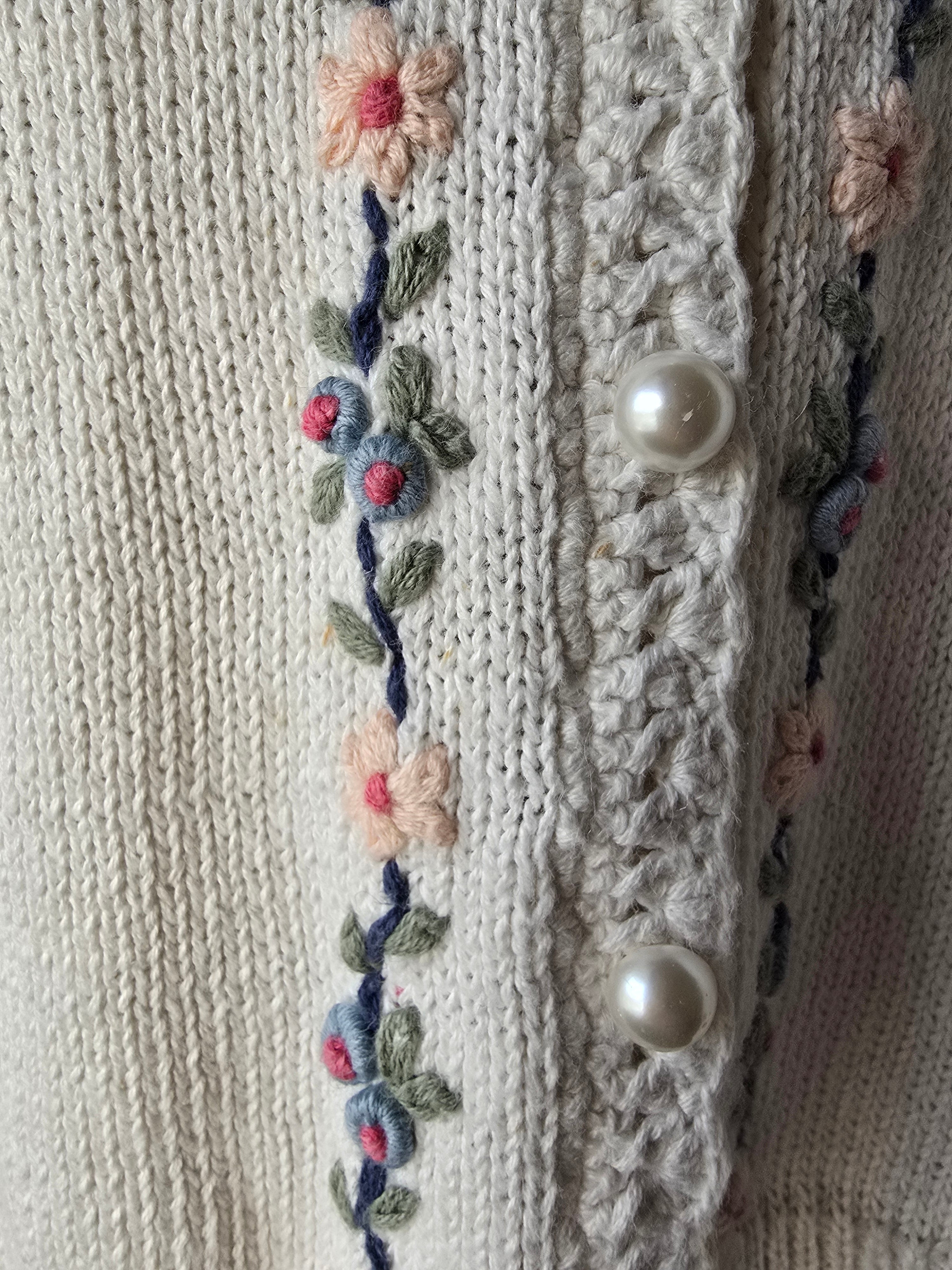 Vintage Floral Embroidered Cardigan (S)