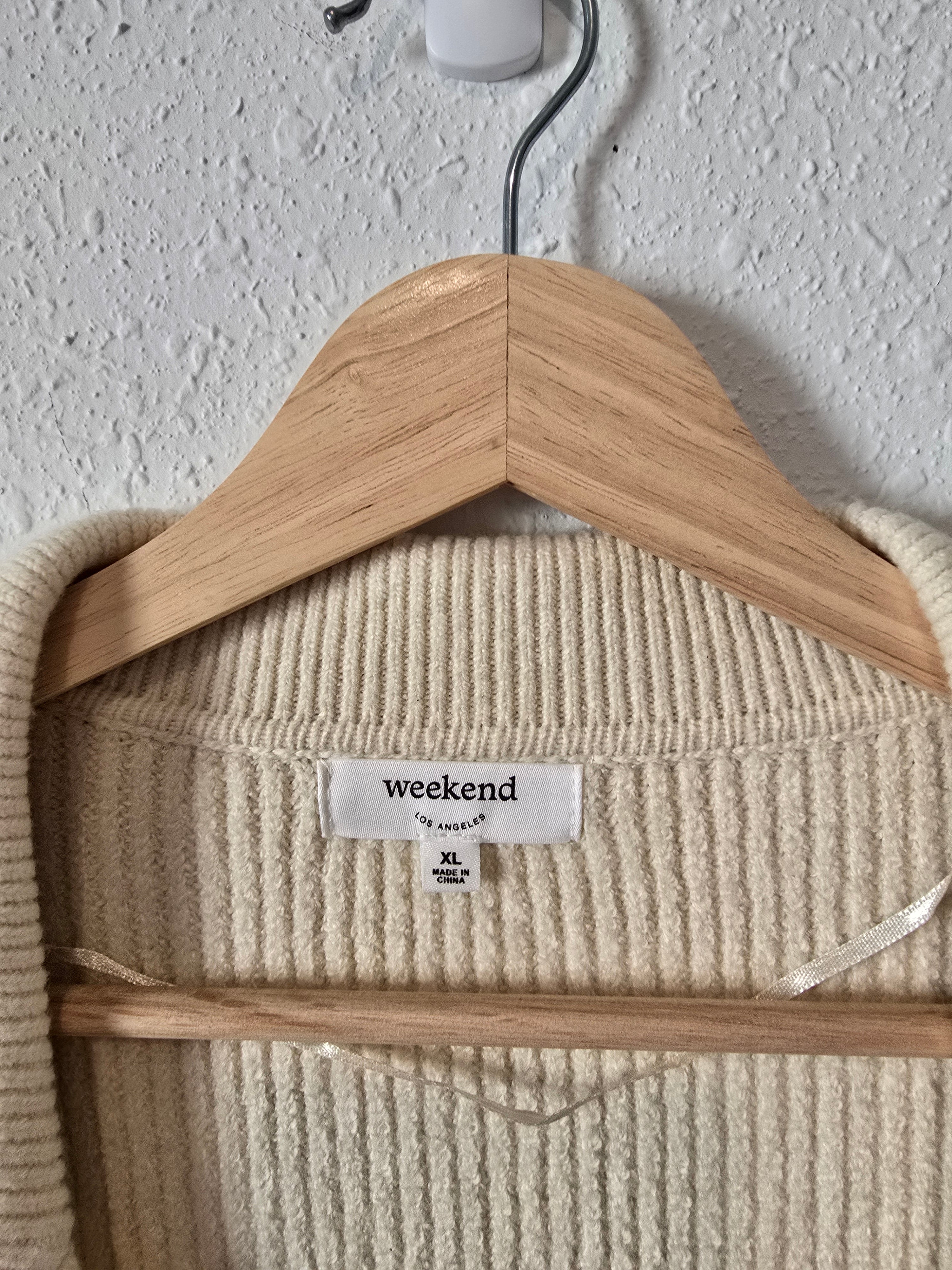 Cream Collared Sweater (XL)