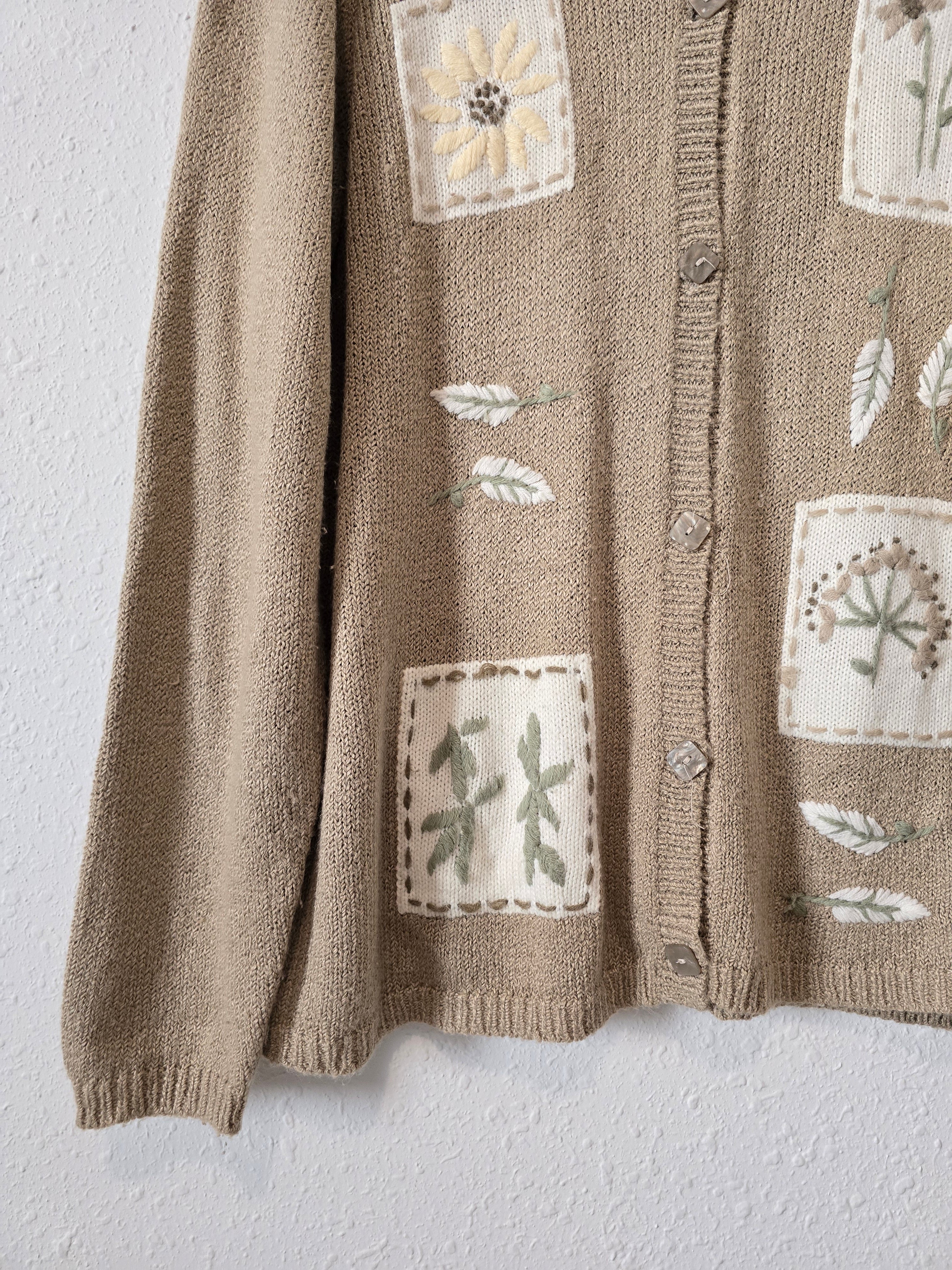 Vintage Floral Embroidered Sweater (XL)