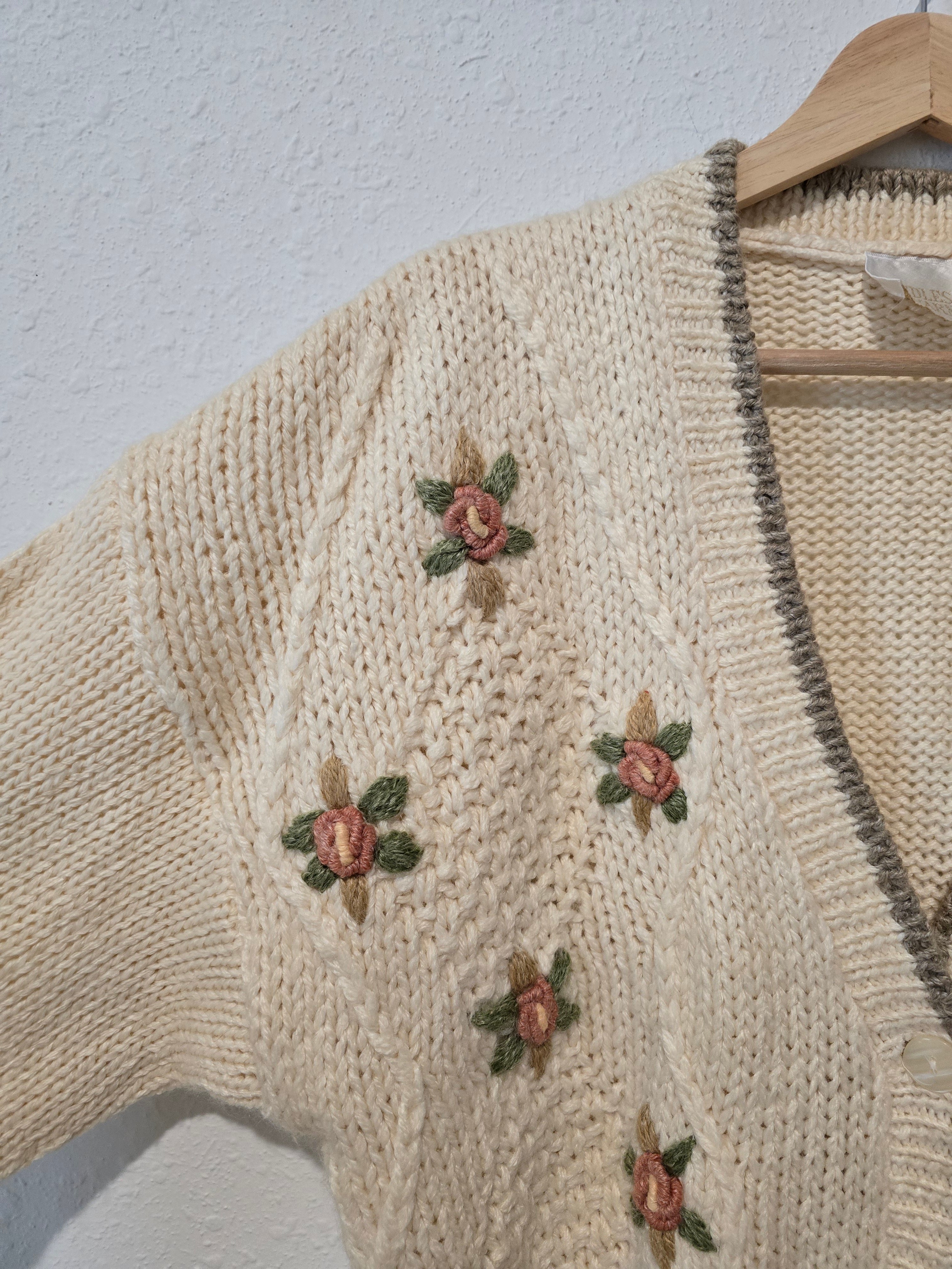 Vintage Floral Embroidered Sweater (L)