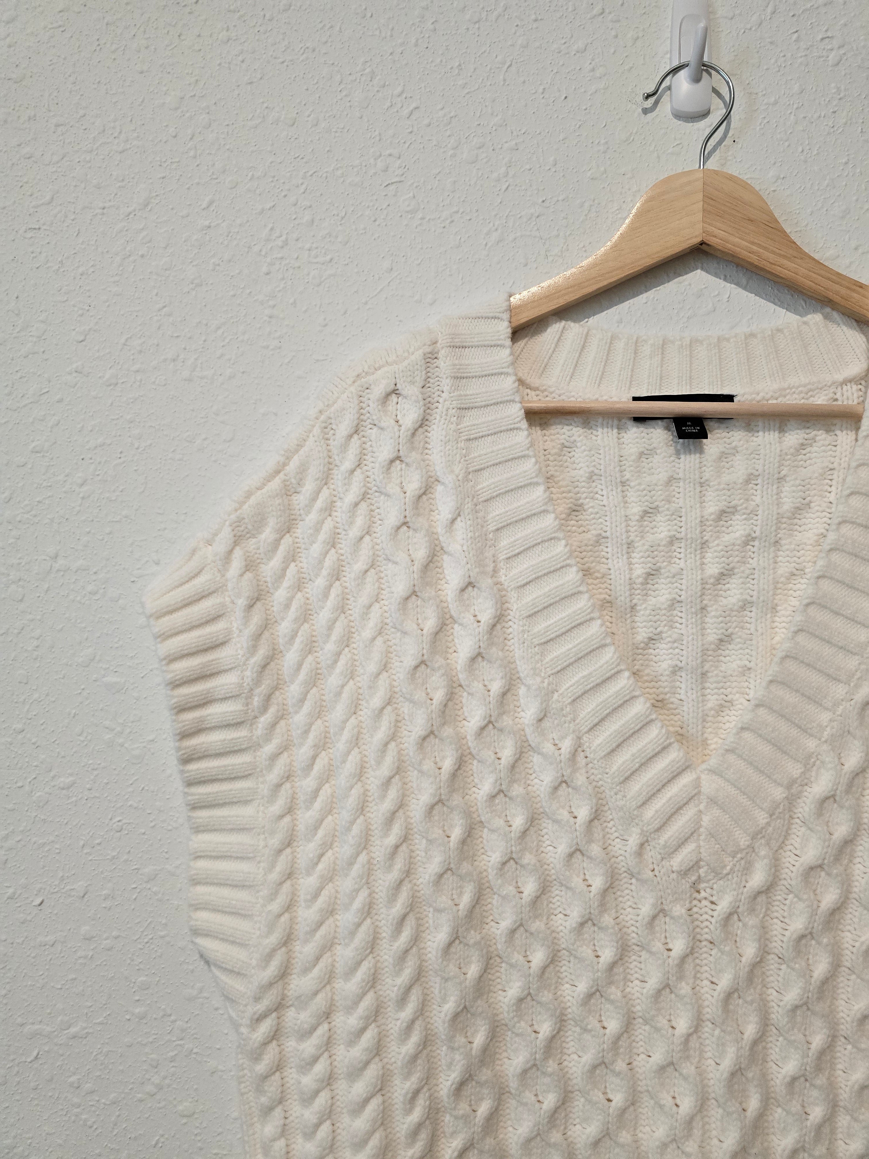 Cable Knit Sweater Vest (M)