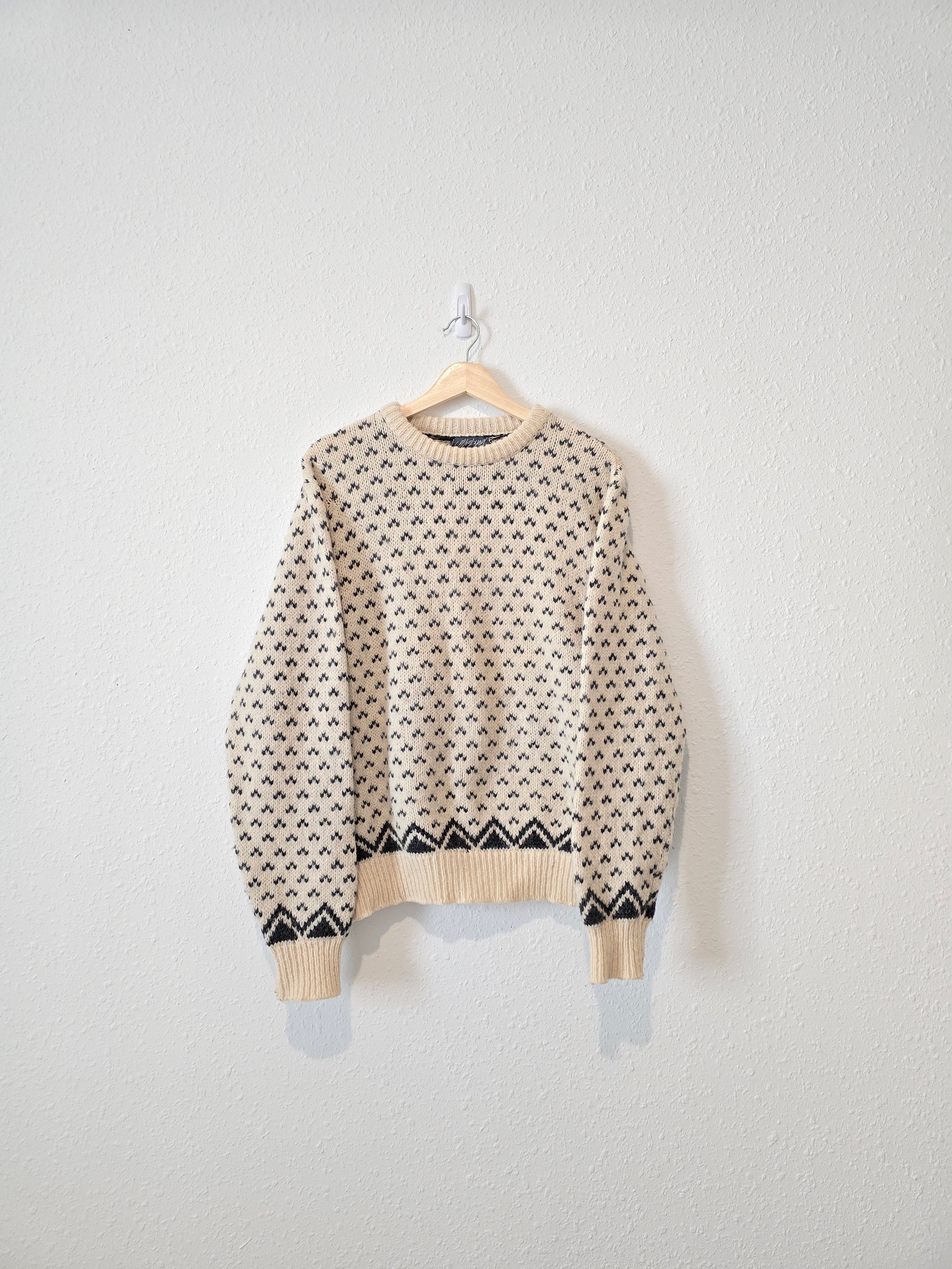 Vintage Patterned Wool Sweater (L)