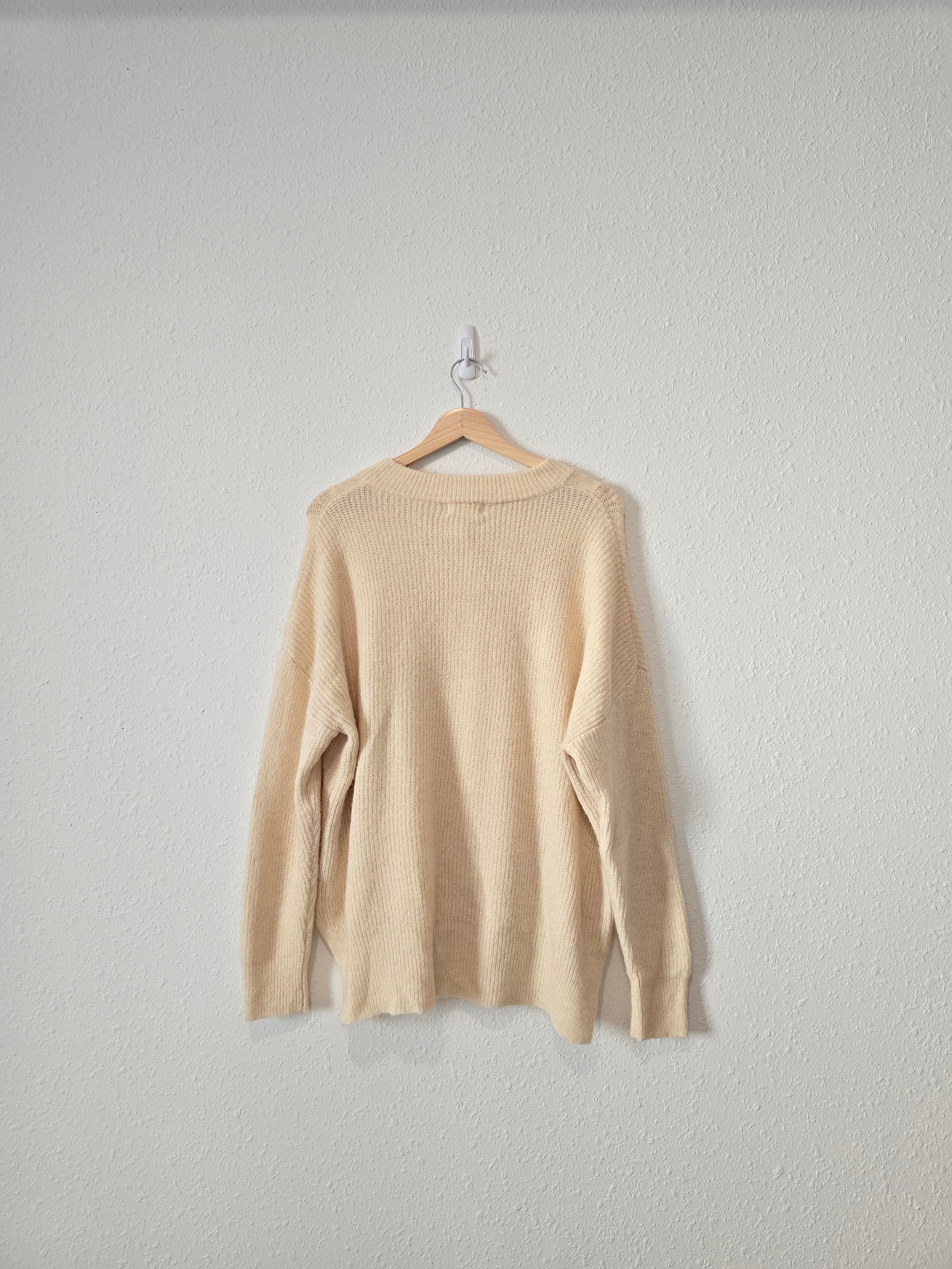 Cream Cozy Henley Sweater (M)