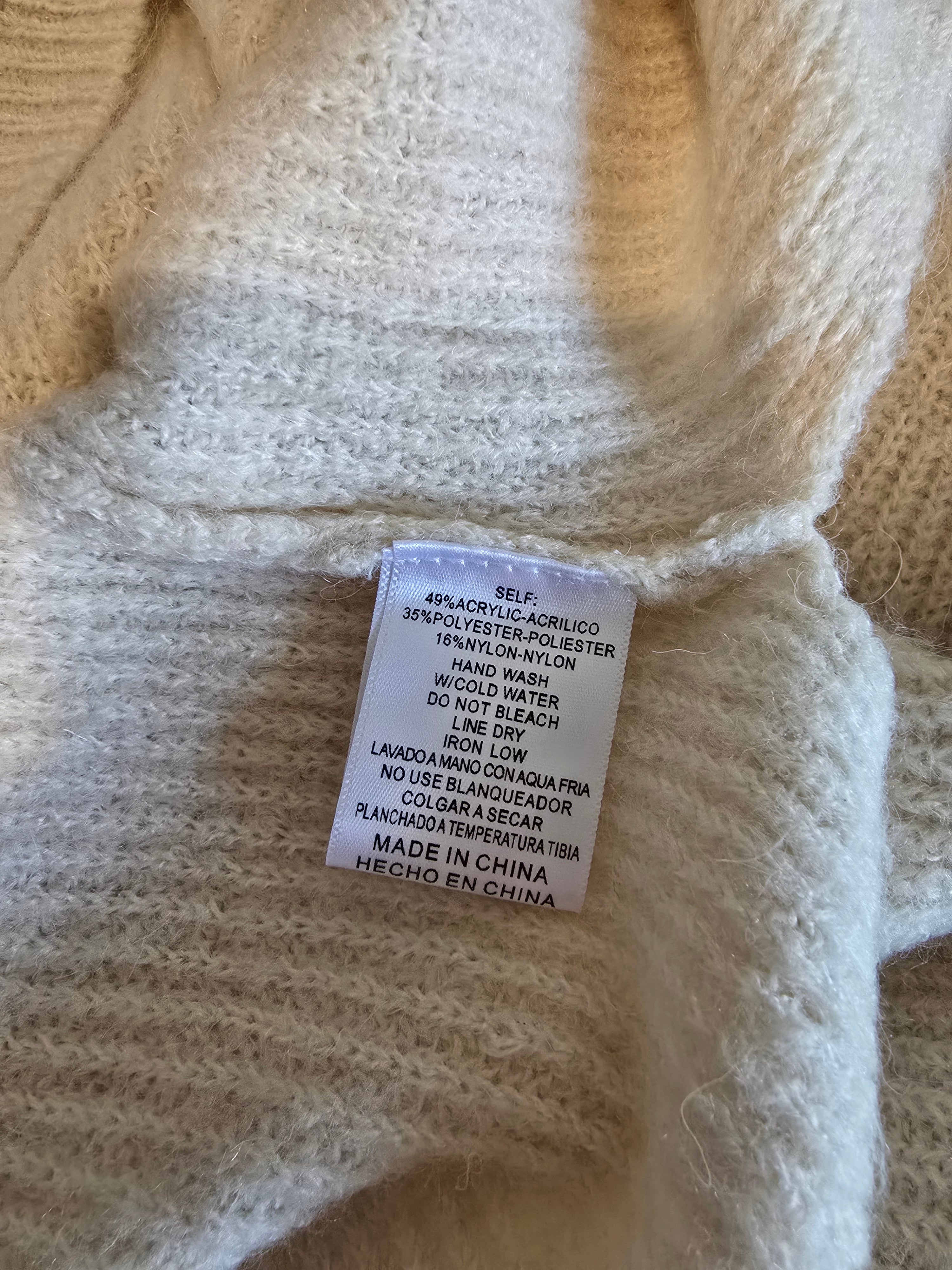 Cream Cozy Henley Sweater (M)