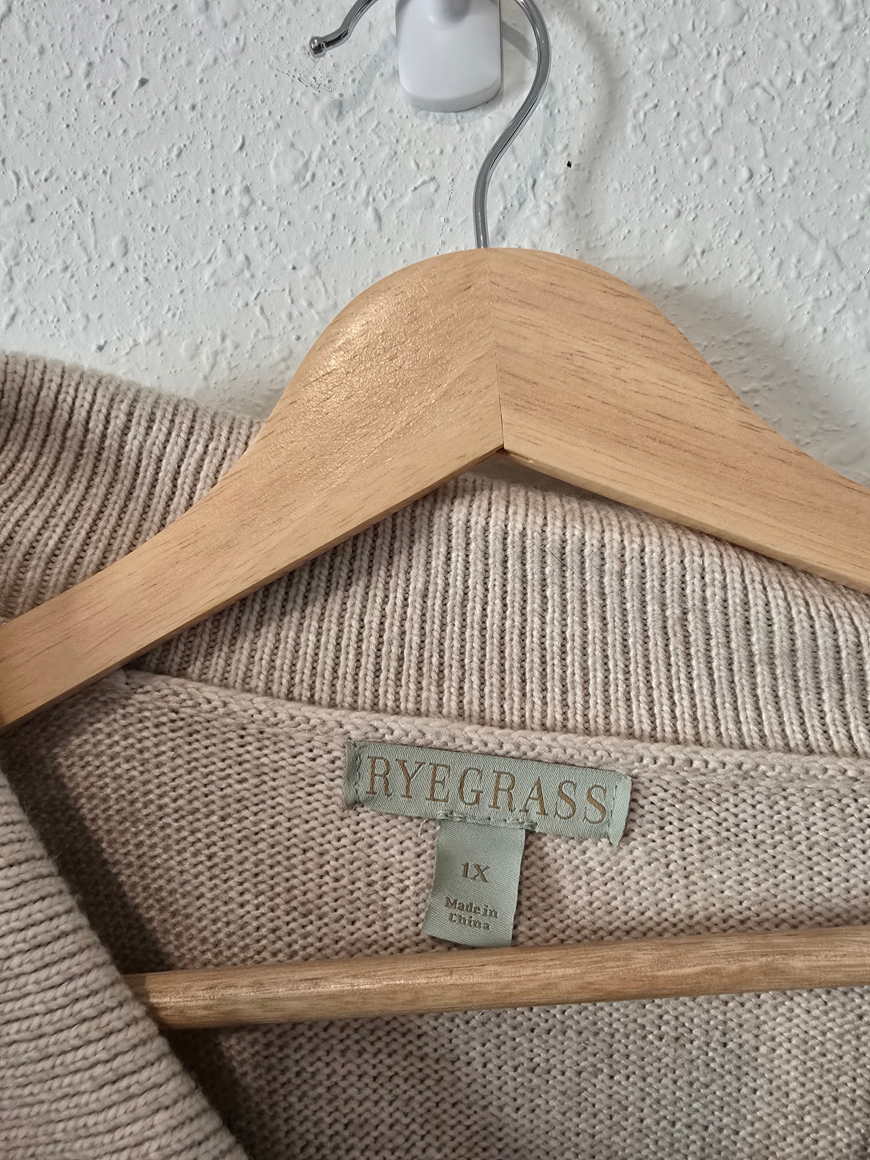 Collared Puff Sleeve Sweater (1X)