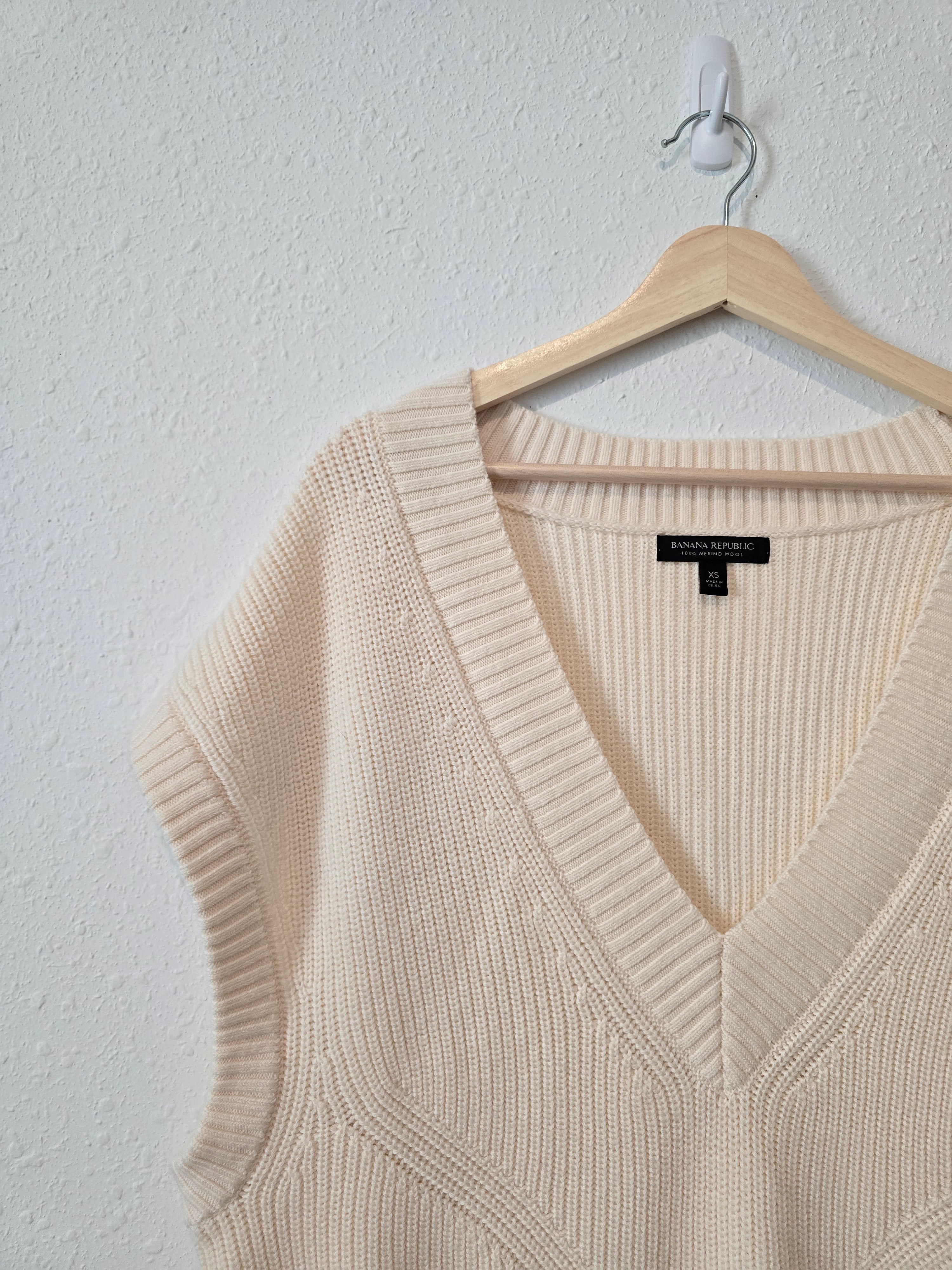 Banana Republic Wool Sweater Vest (XS)