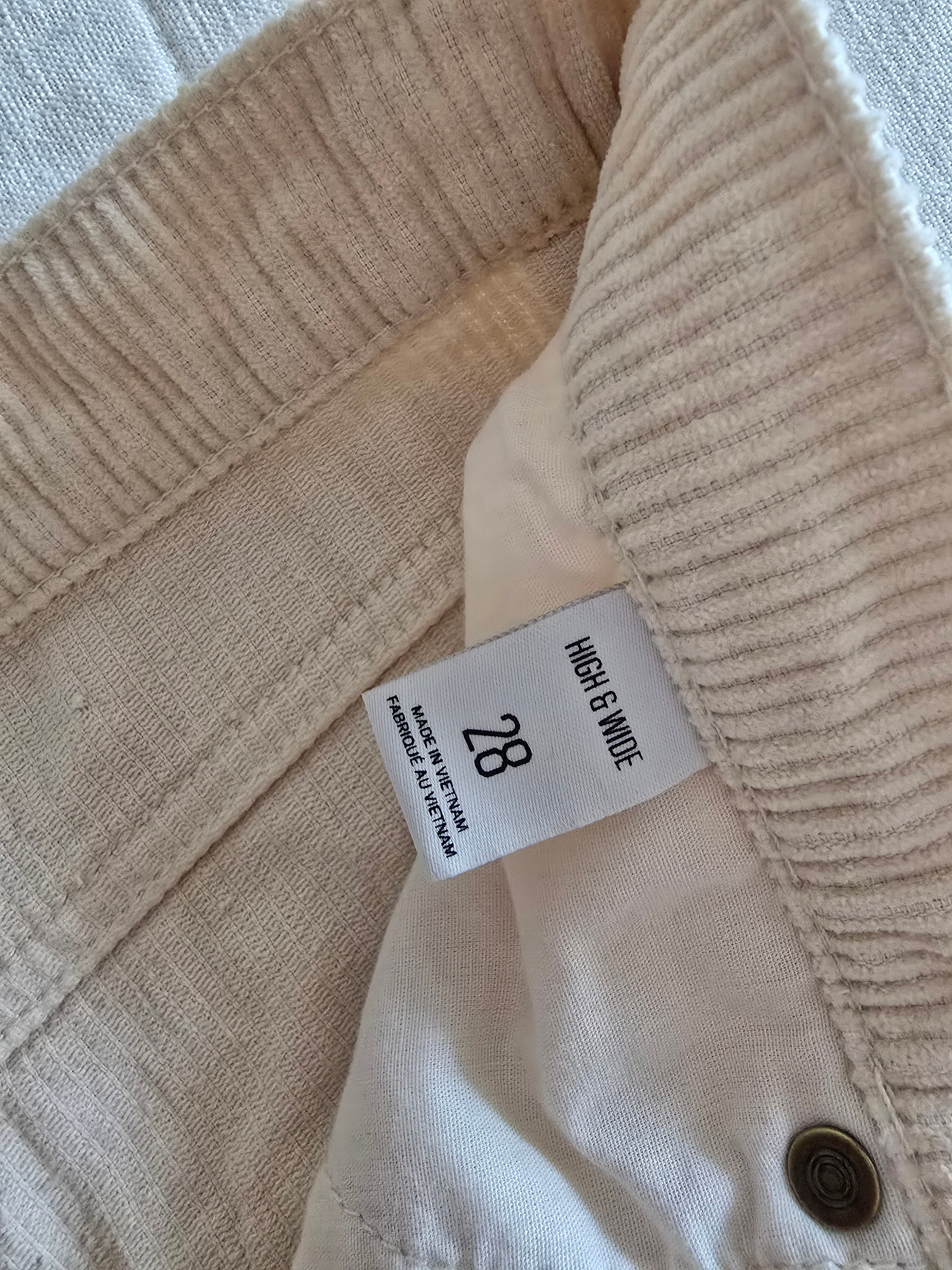 BDG Wide Leg Cord Jeans (28)