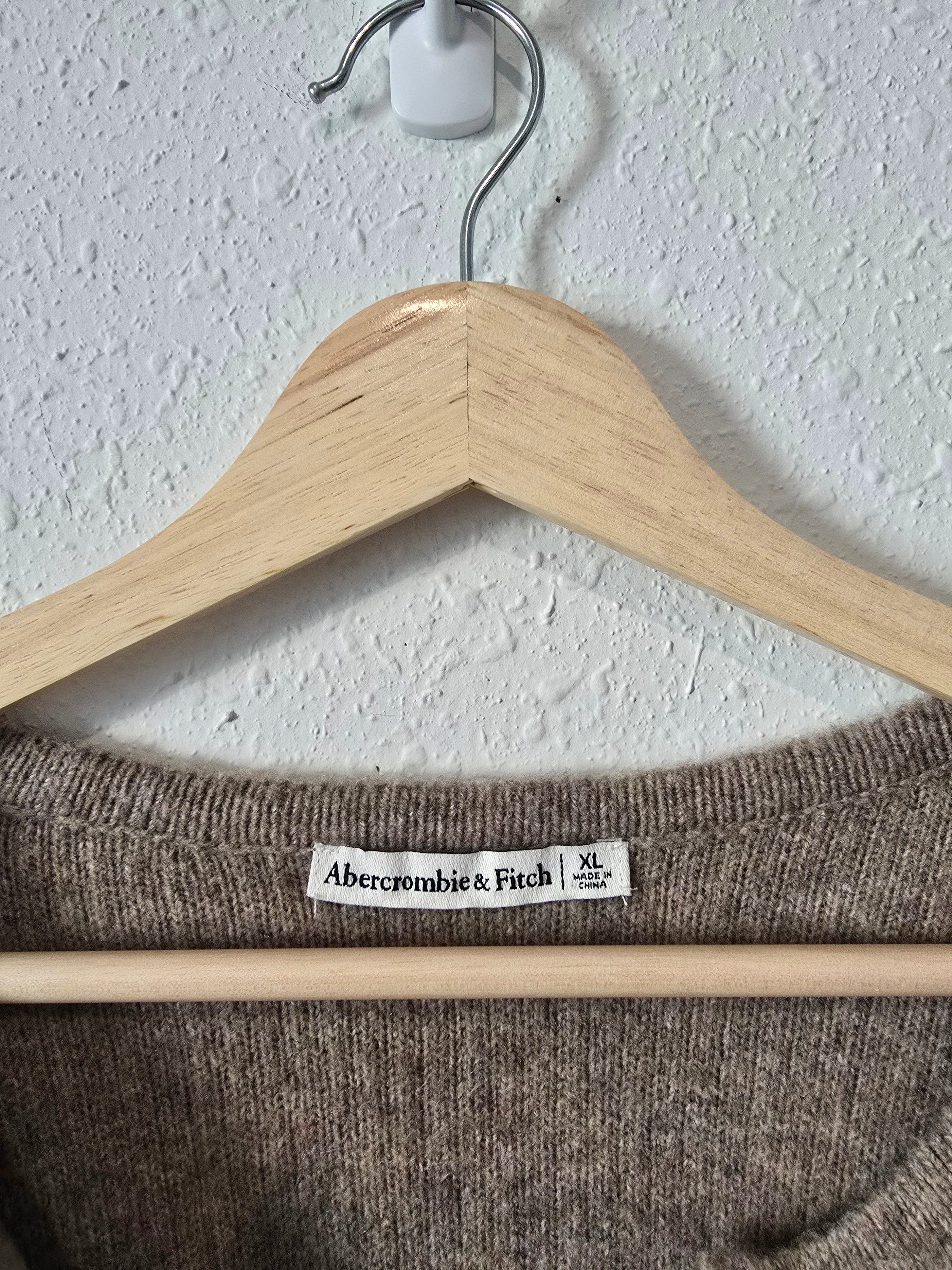 Abercrombie Cozy Ribbed Sweater (XL)