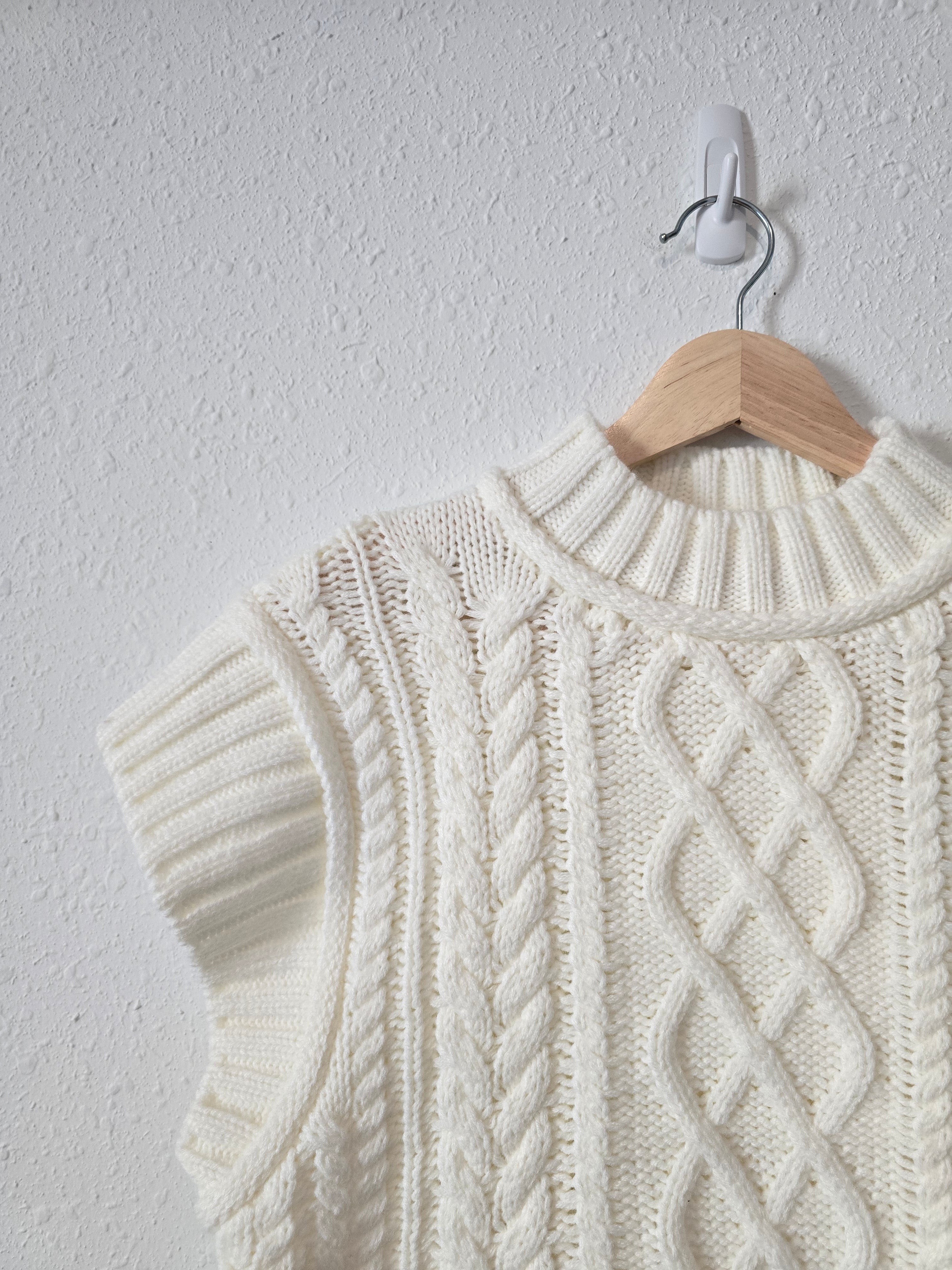 Cable Knit Sweater Vest (XS)