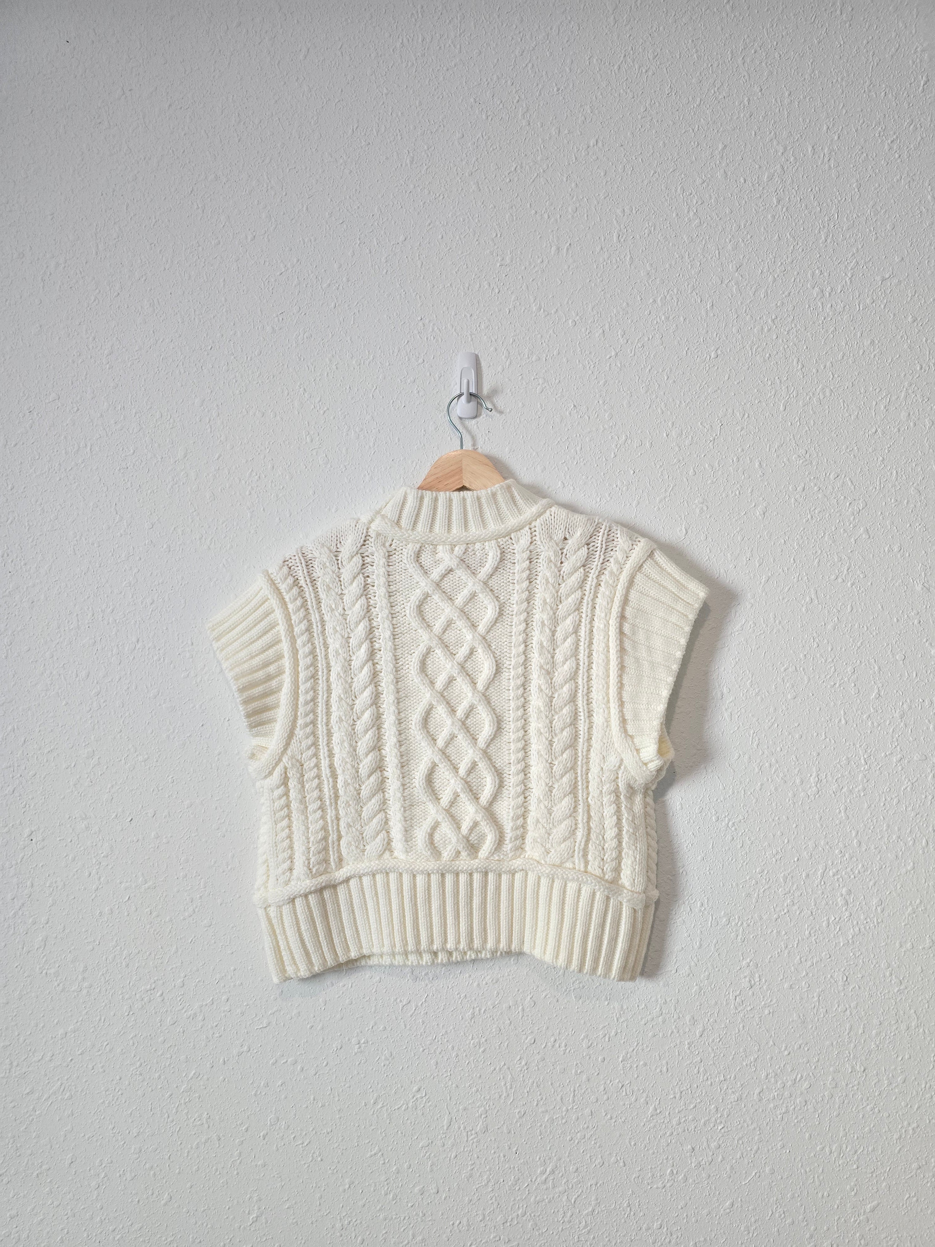 Cable Knit Sweater Vest (XS)