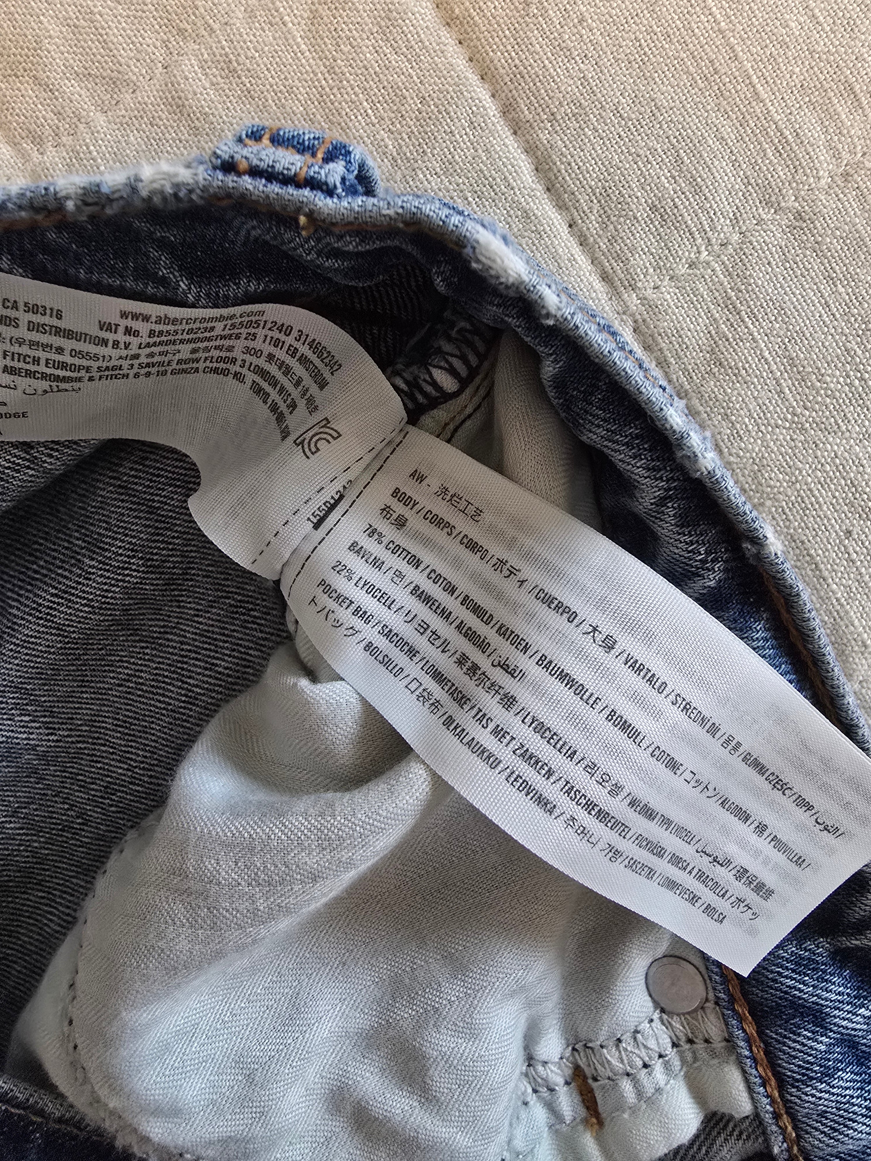 Abercrombie High Rise Loose Jeans (28/6)