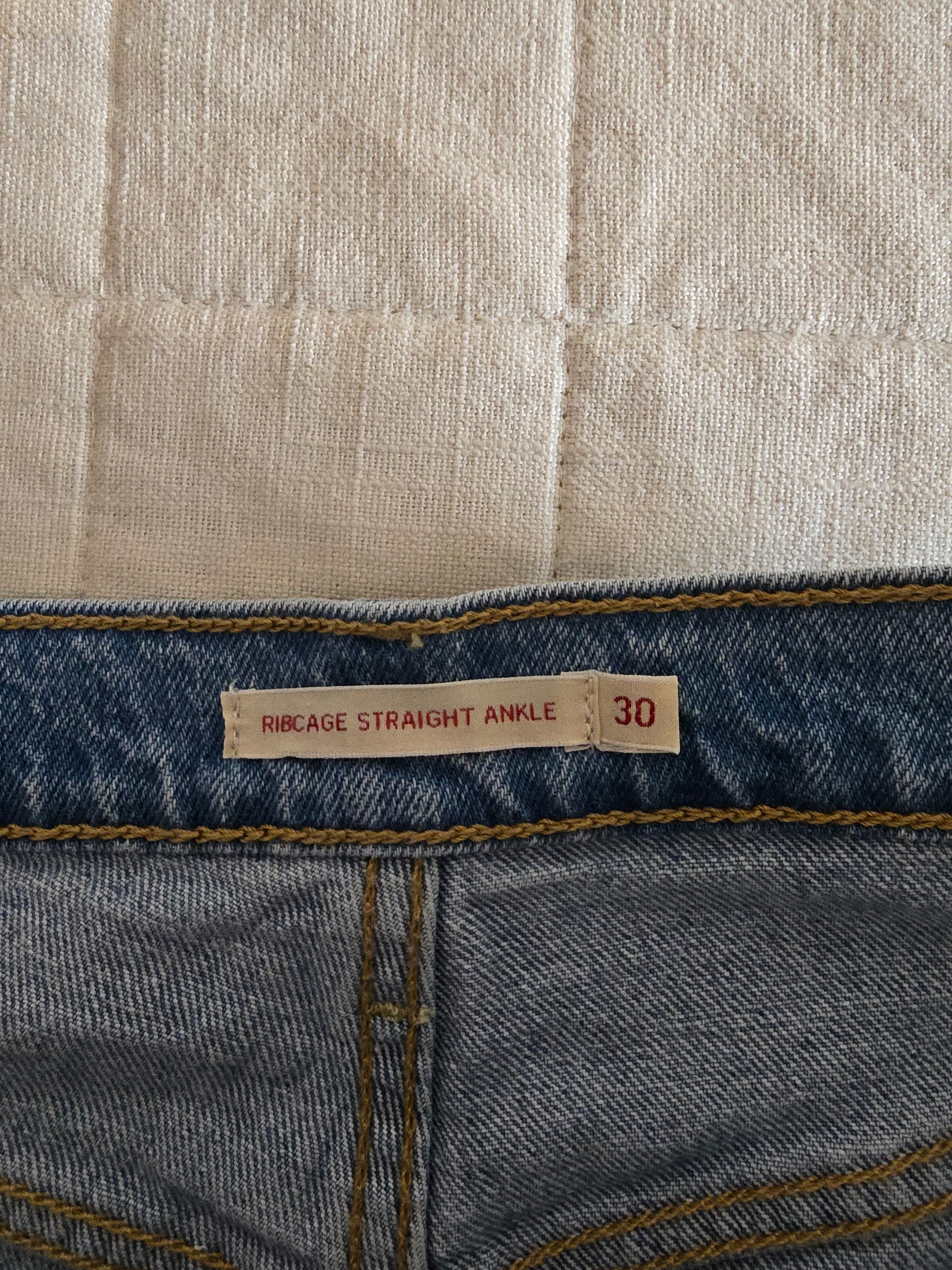 Levi's Ribcage Straight Jeans (30)