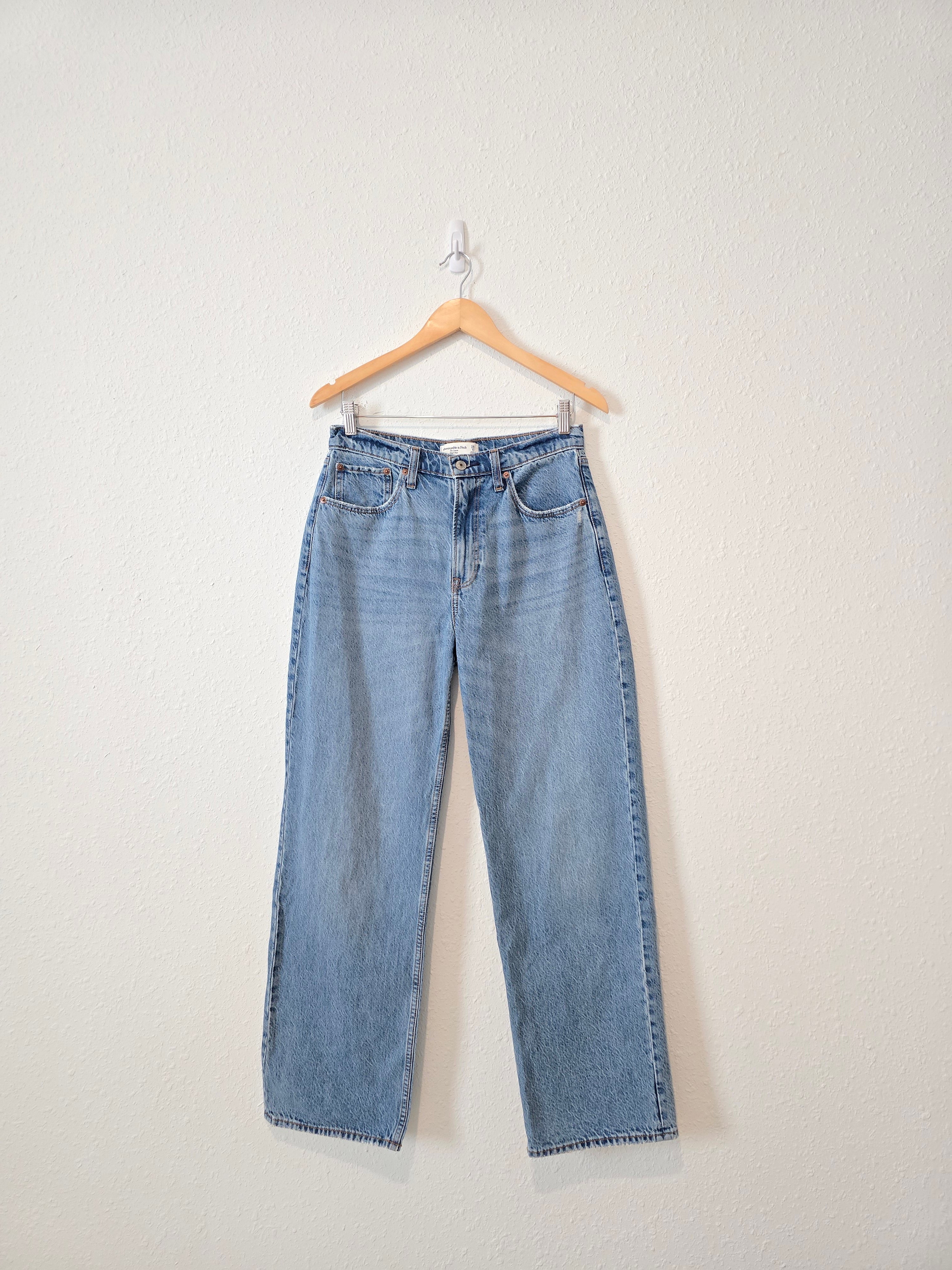 Abercrombie High Rise Loose Jeans (28/6)