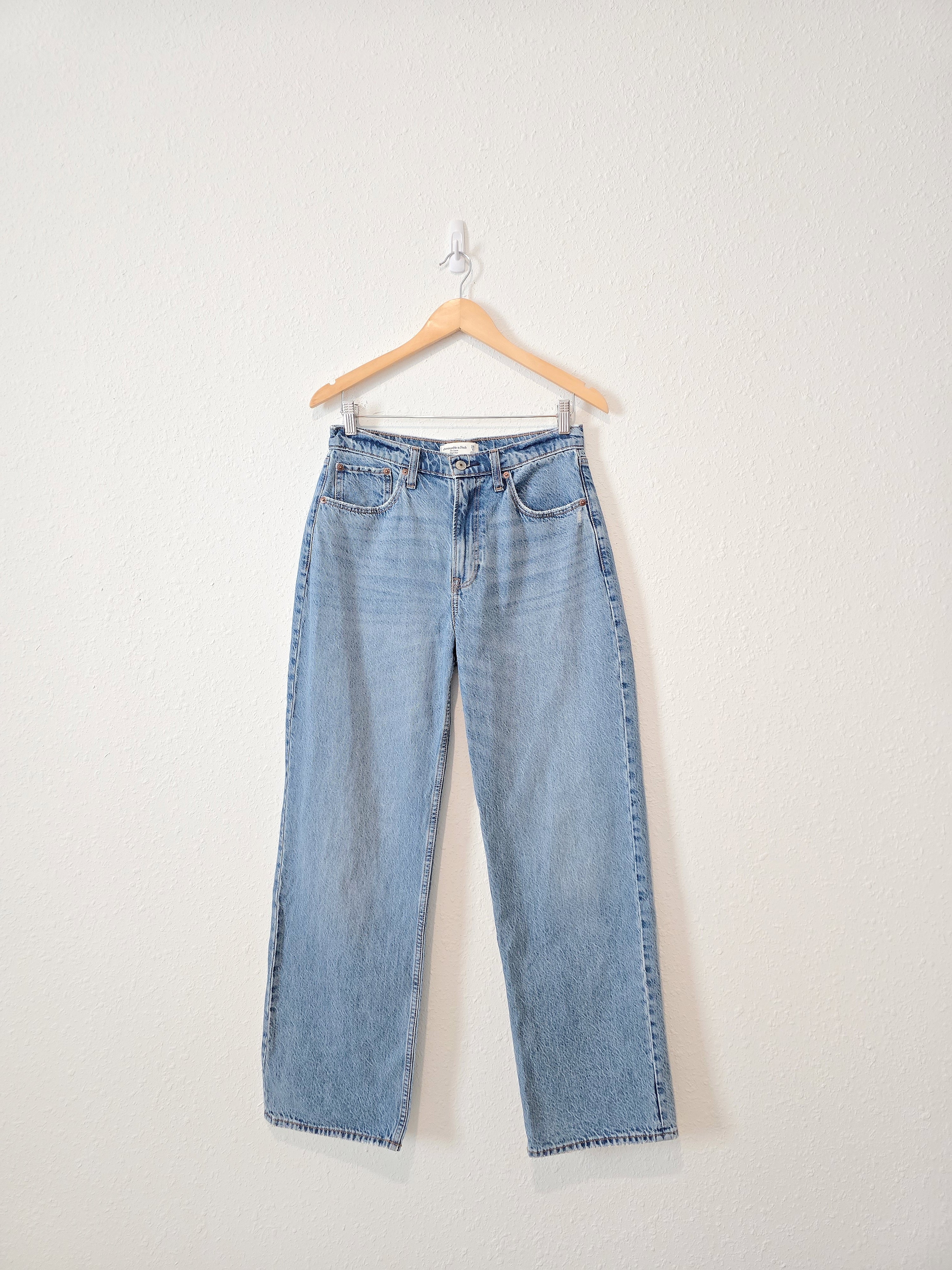 Abercrombie High Rise Loose Jeans (28/6)