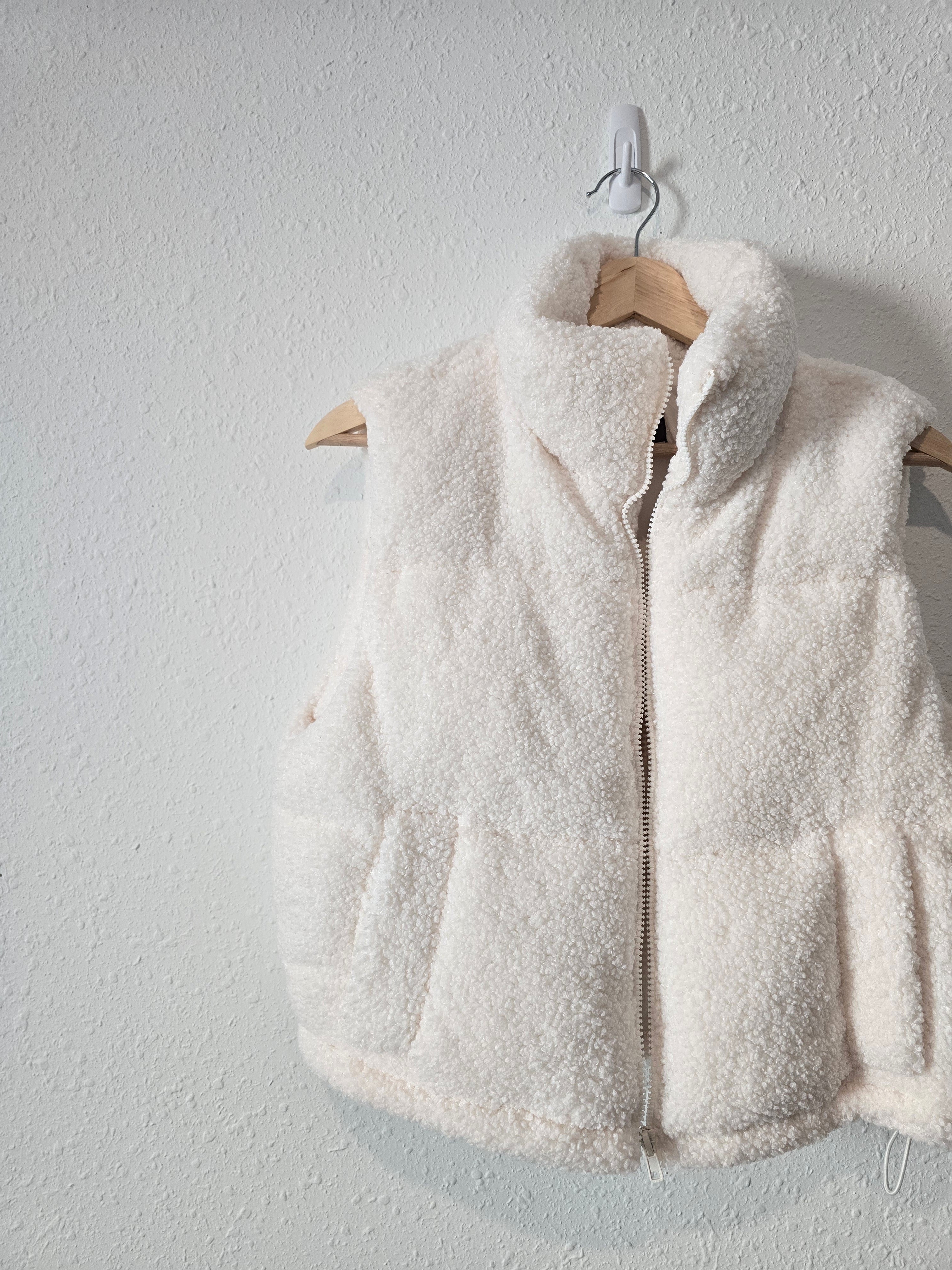 NEW Sherpa Puffer Vest (L)