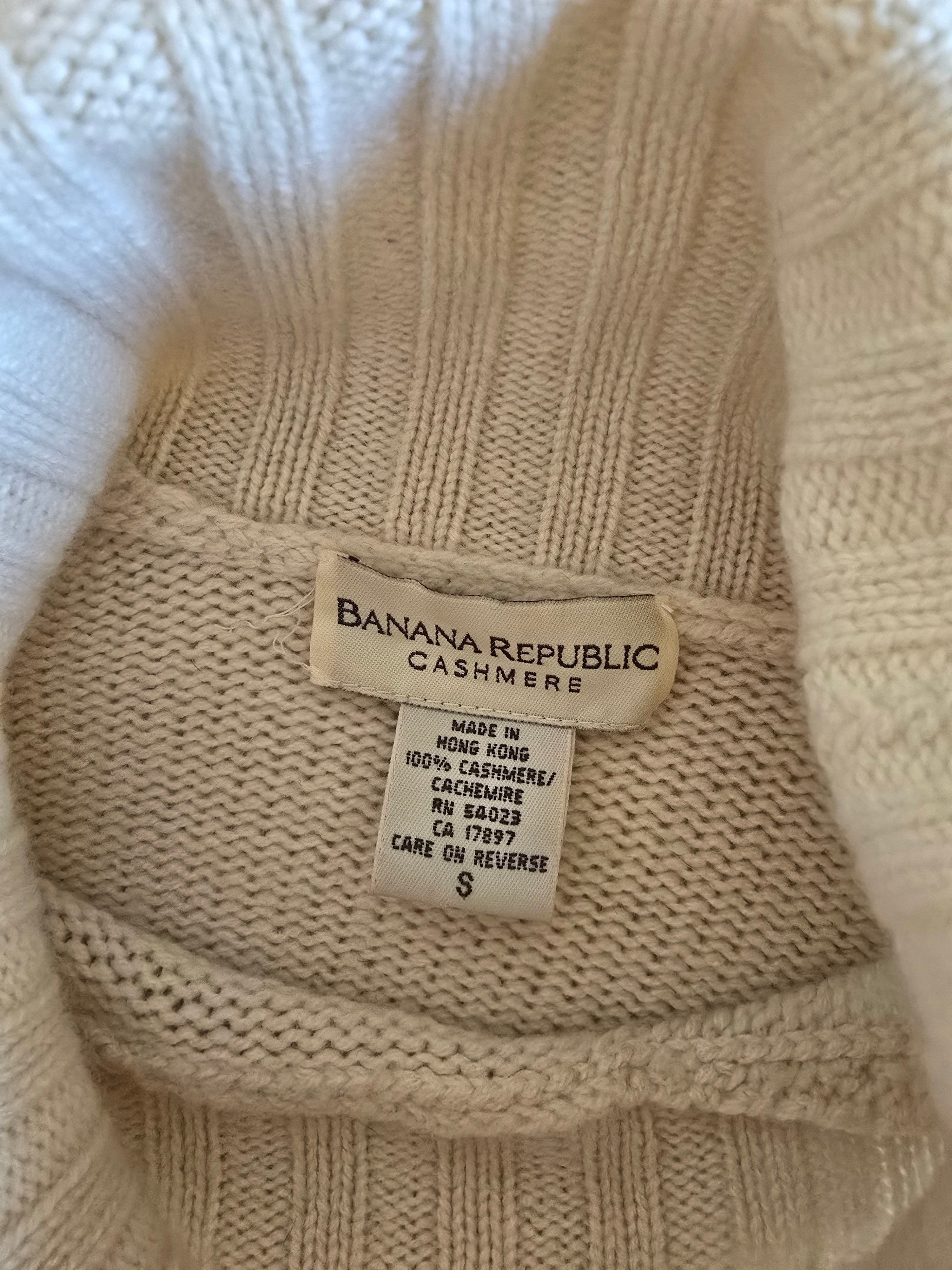 Vintage Cashmere Turtleneck Sweater (S)