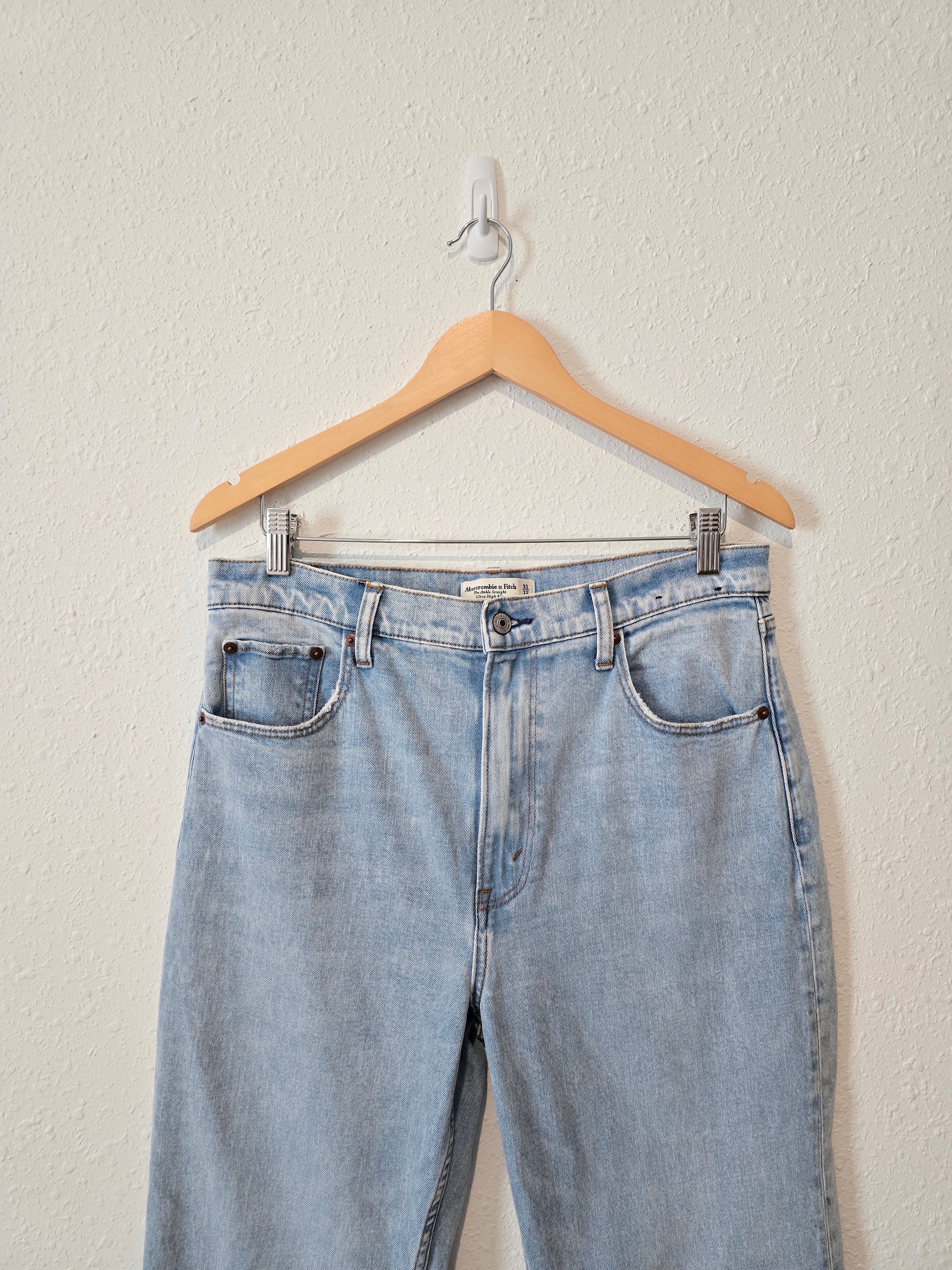 NEW Abercrombie Straight Jeans (31/12)