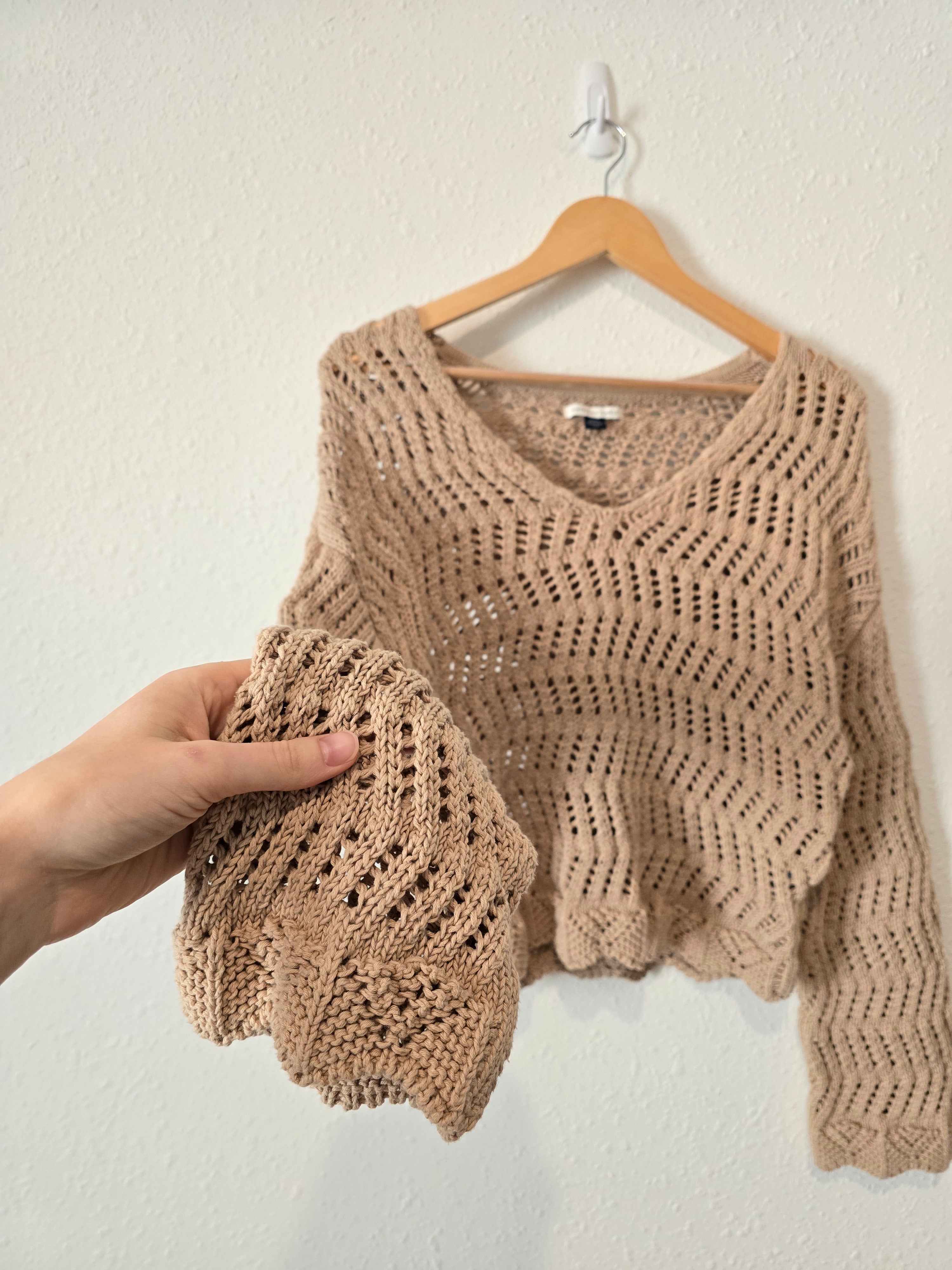 Crochet V Neck Sweater (M)