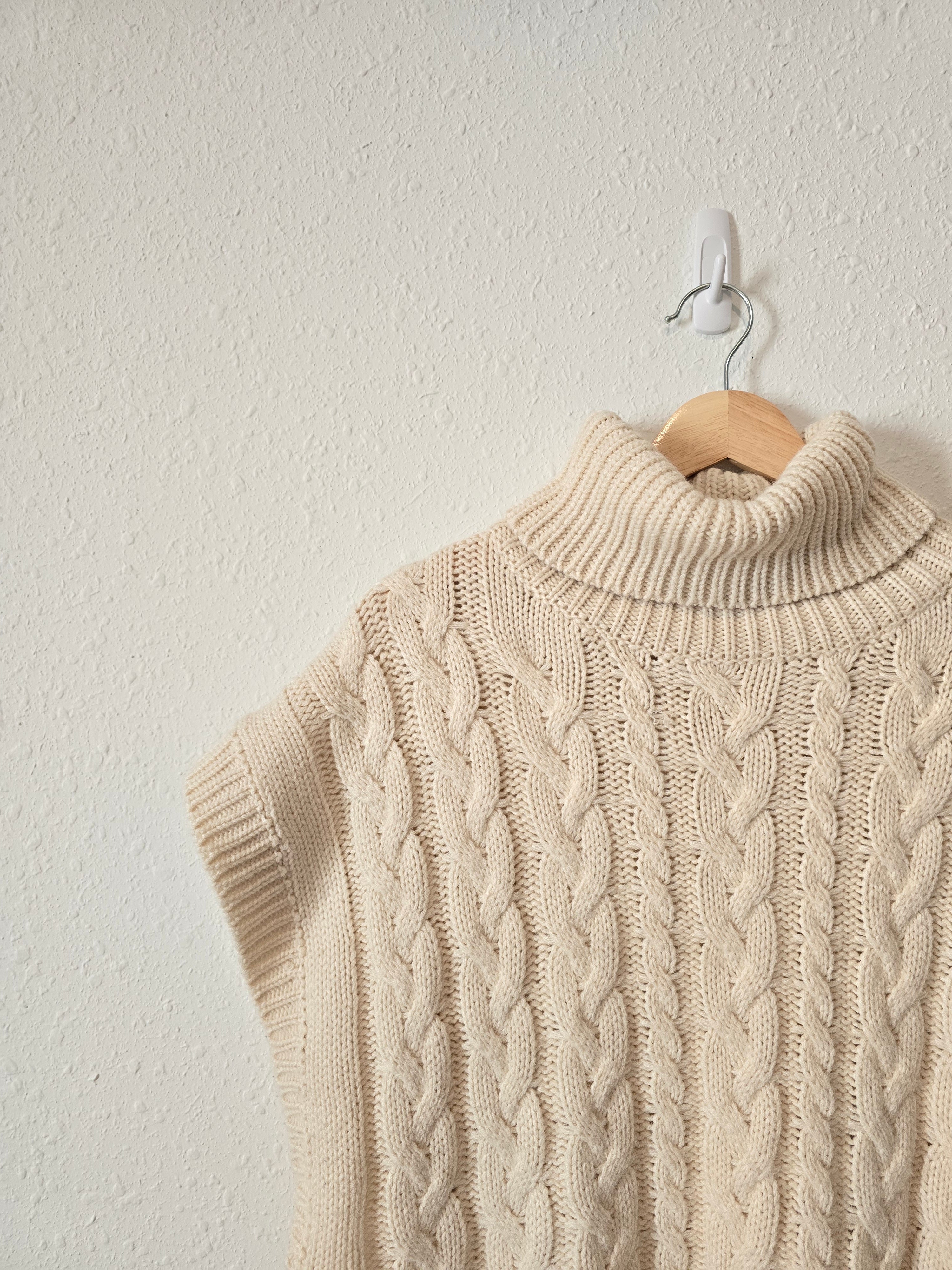 Cable Knit Turtleneck Vest (L)