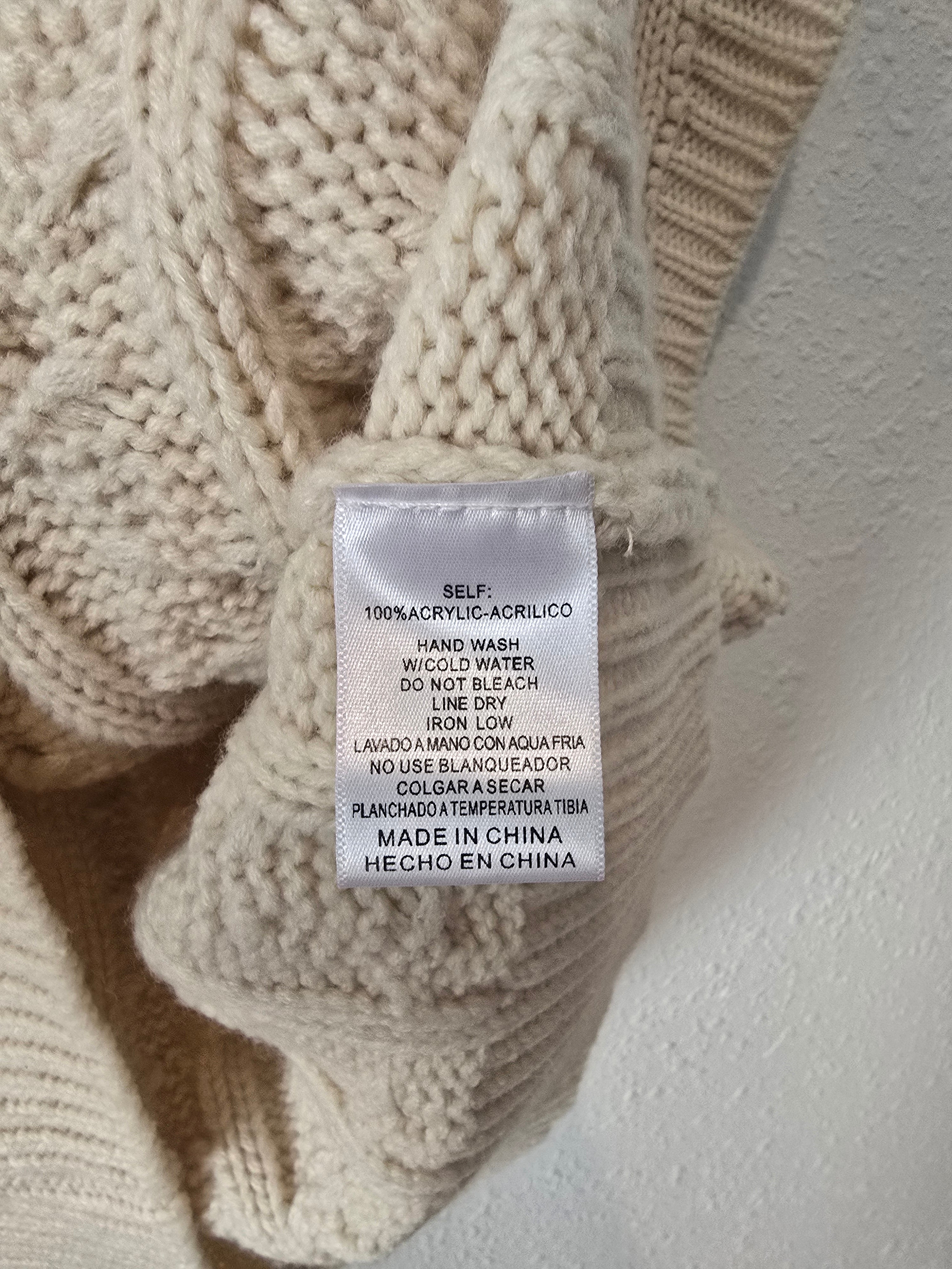 Cable Knit Turtleneck Vest (L)