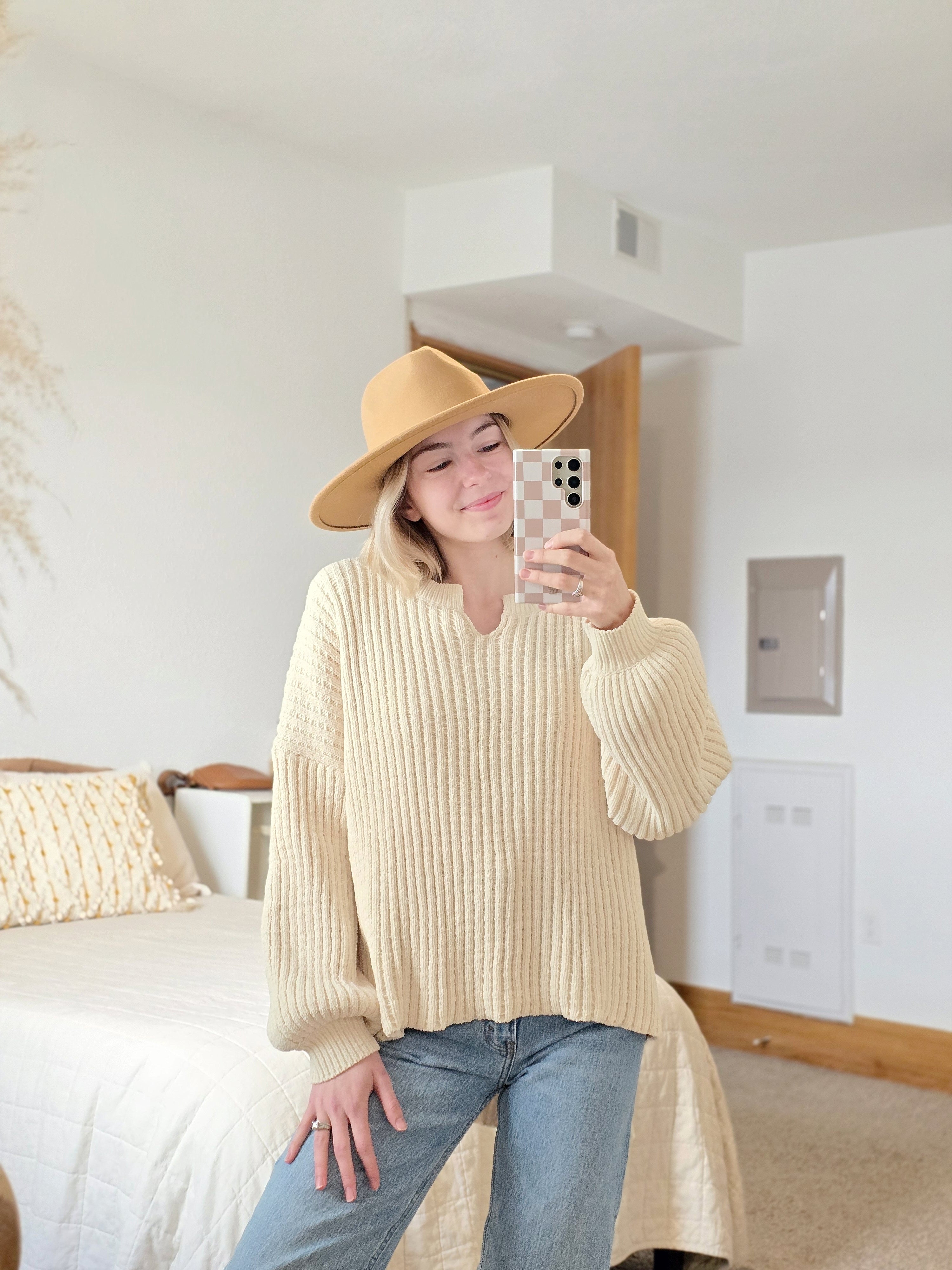 Cream Textured Knit Sweater (L)