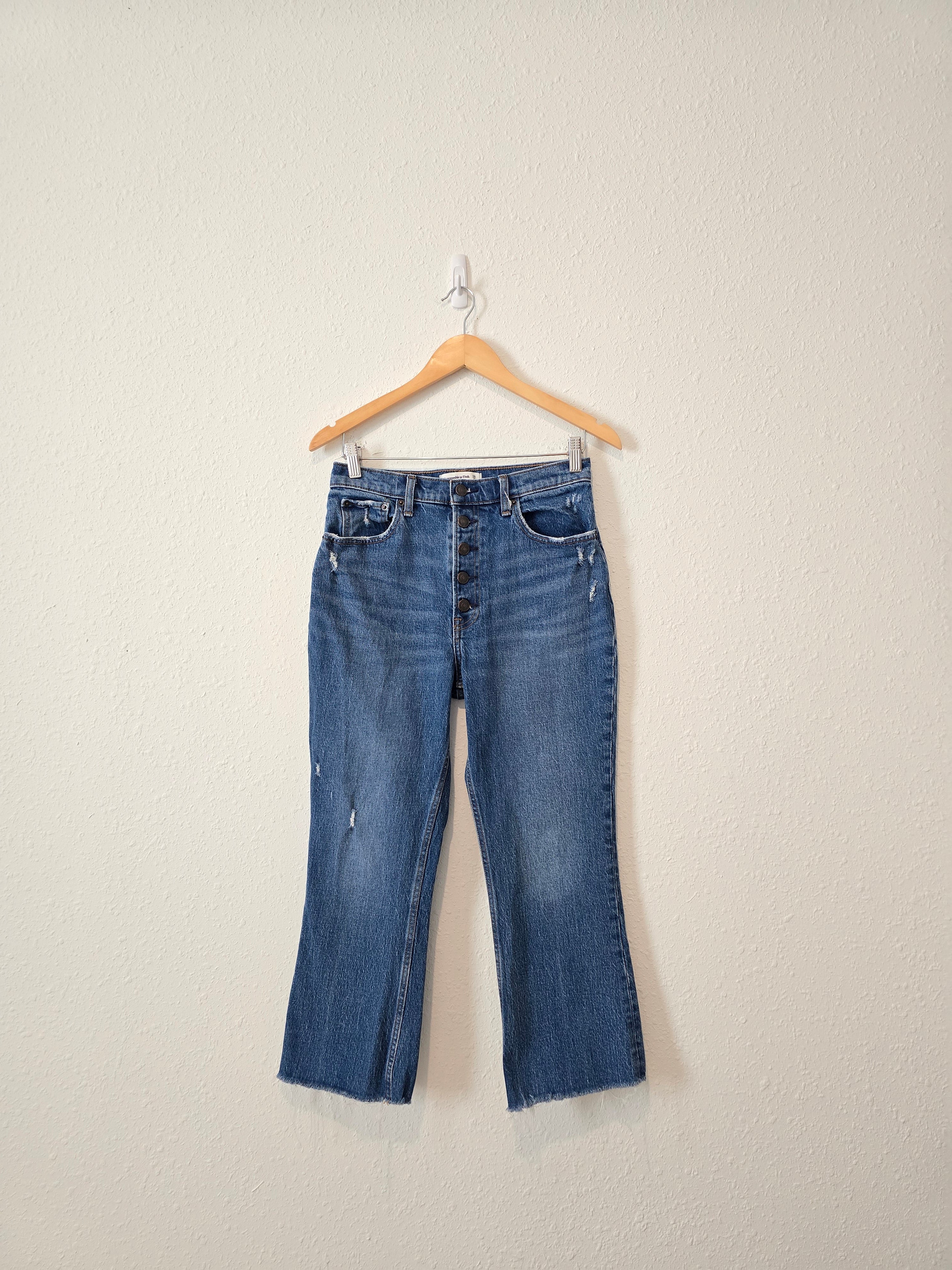 Abercrombie High Rise Kick Flare Jeans (28/6s)