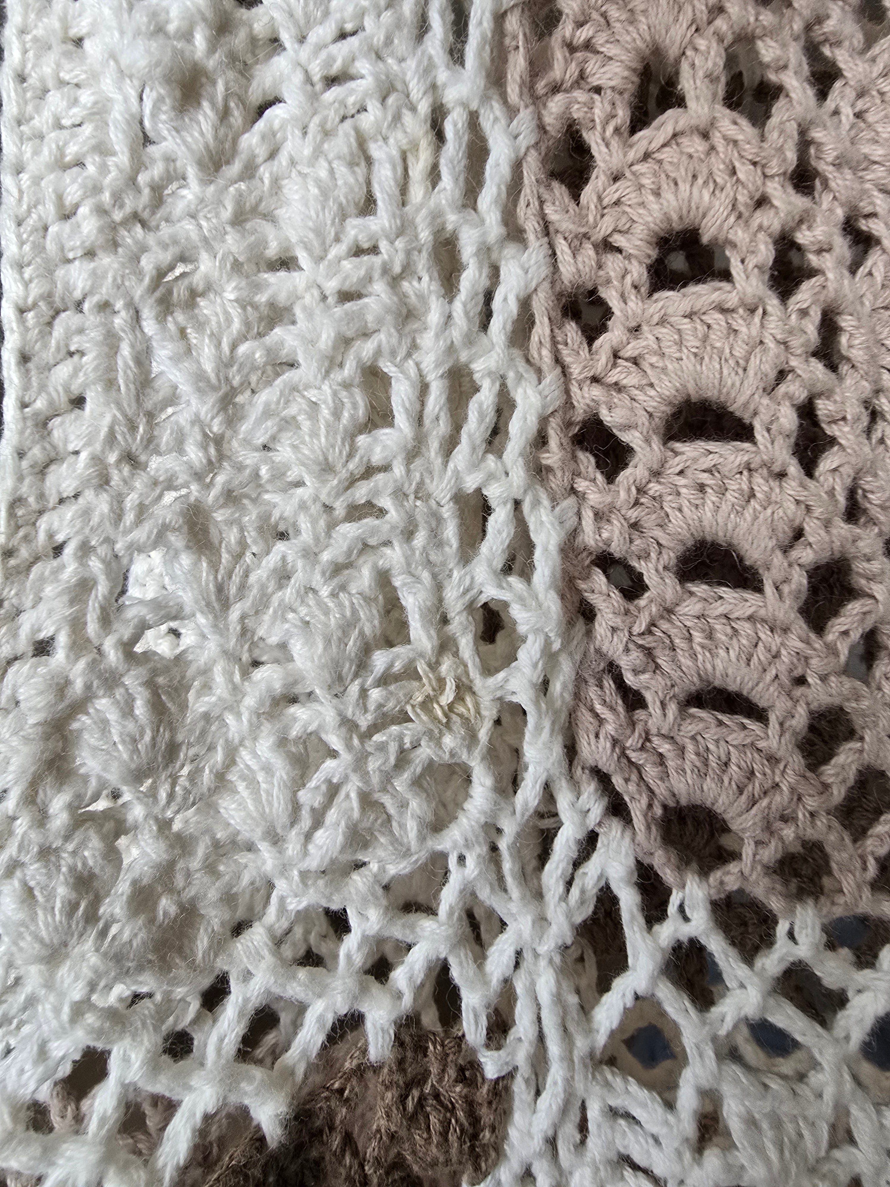Neutral Crochet Knit Vest (L/XL)