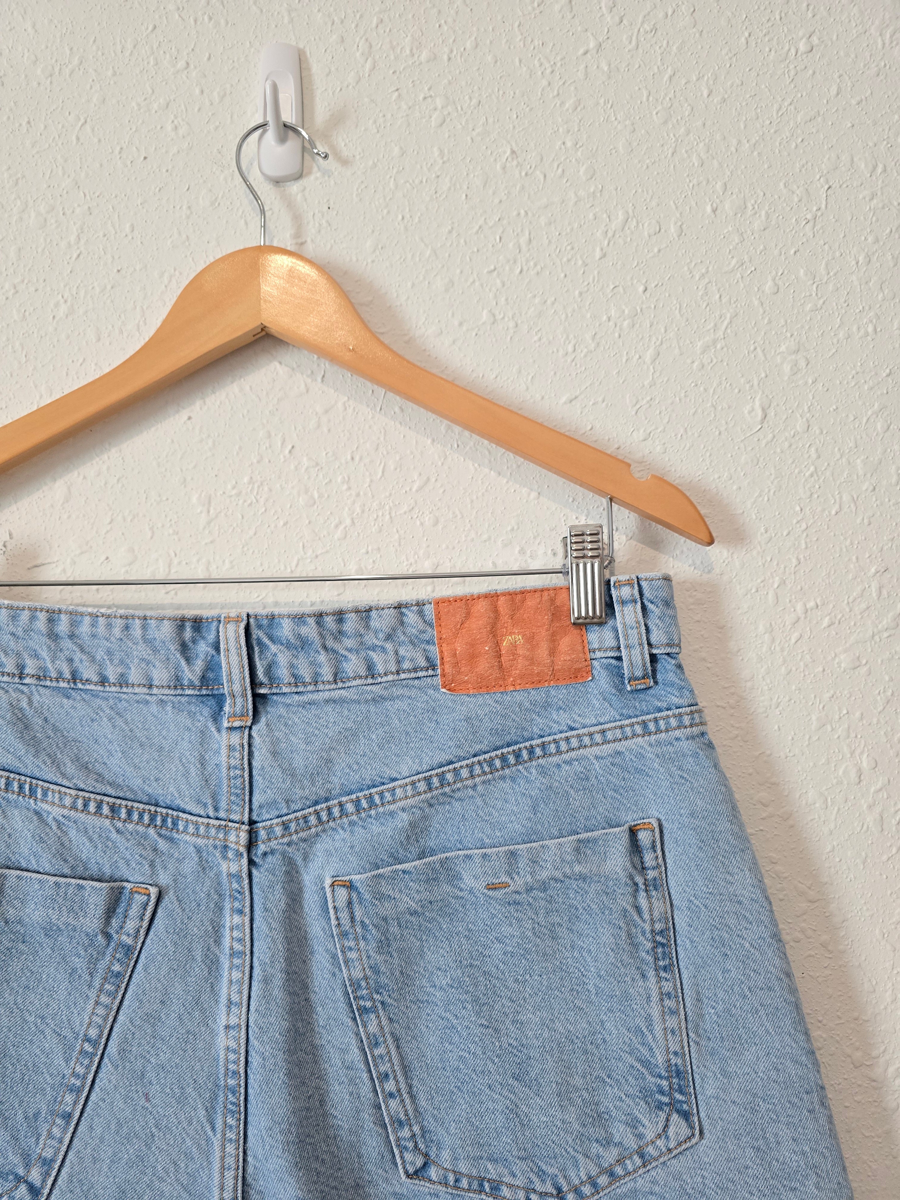 Zara Light Wash Denim Shorts (10)