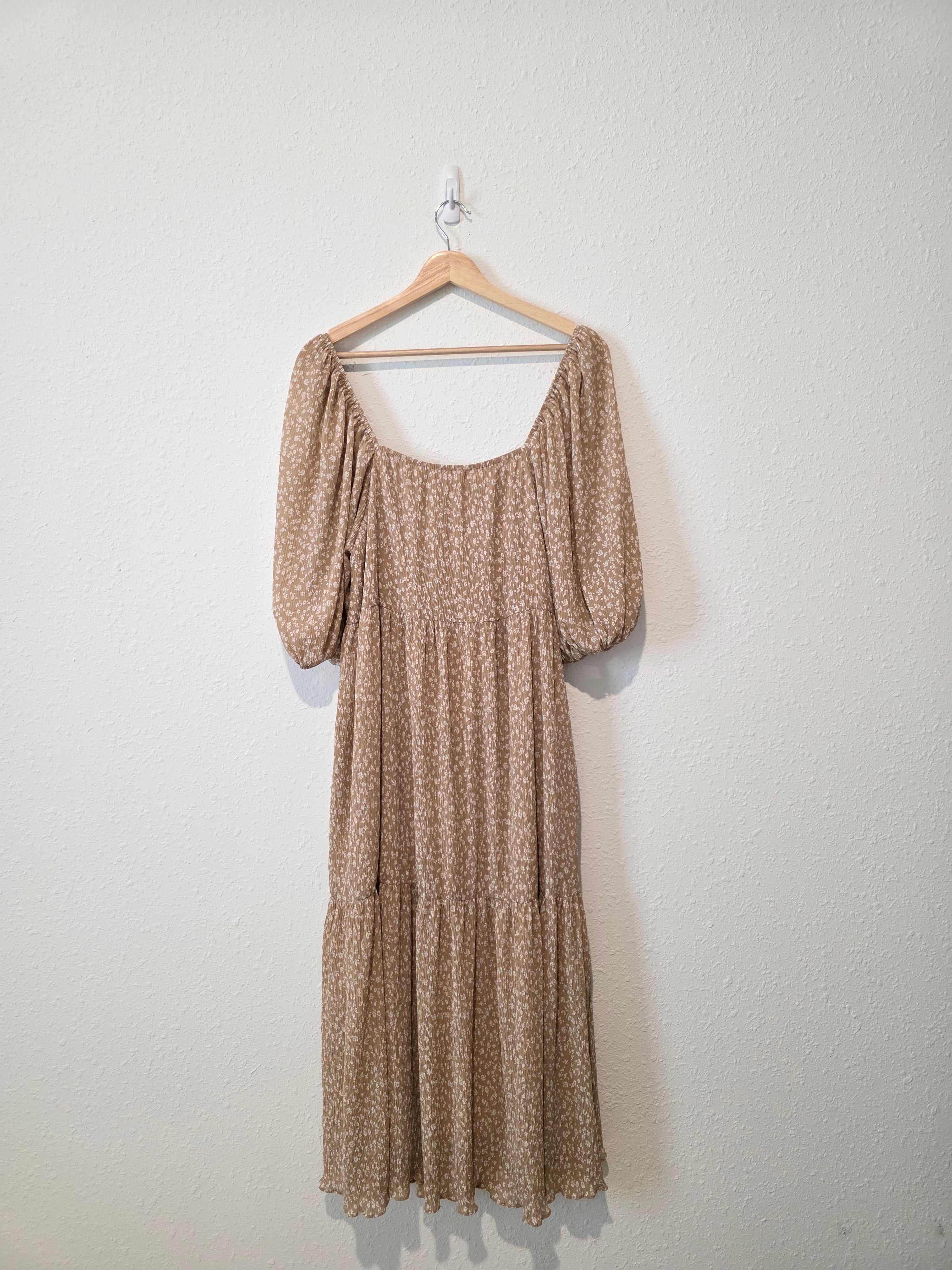Carly Jean Floral Midi Dress (M)