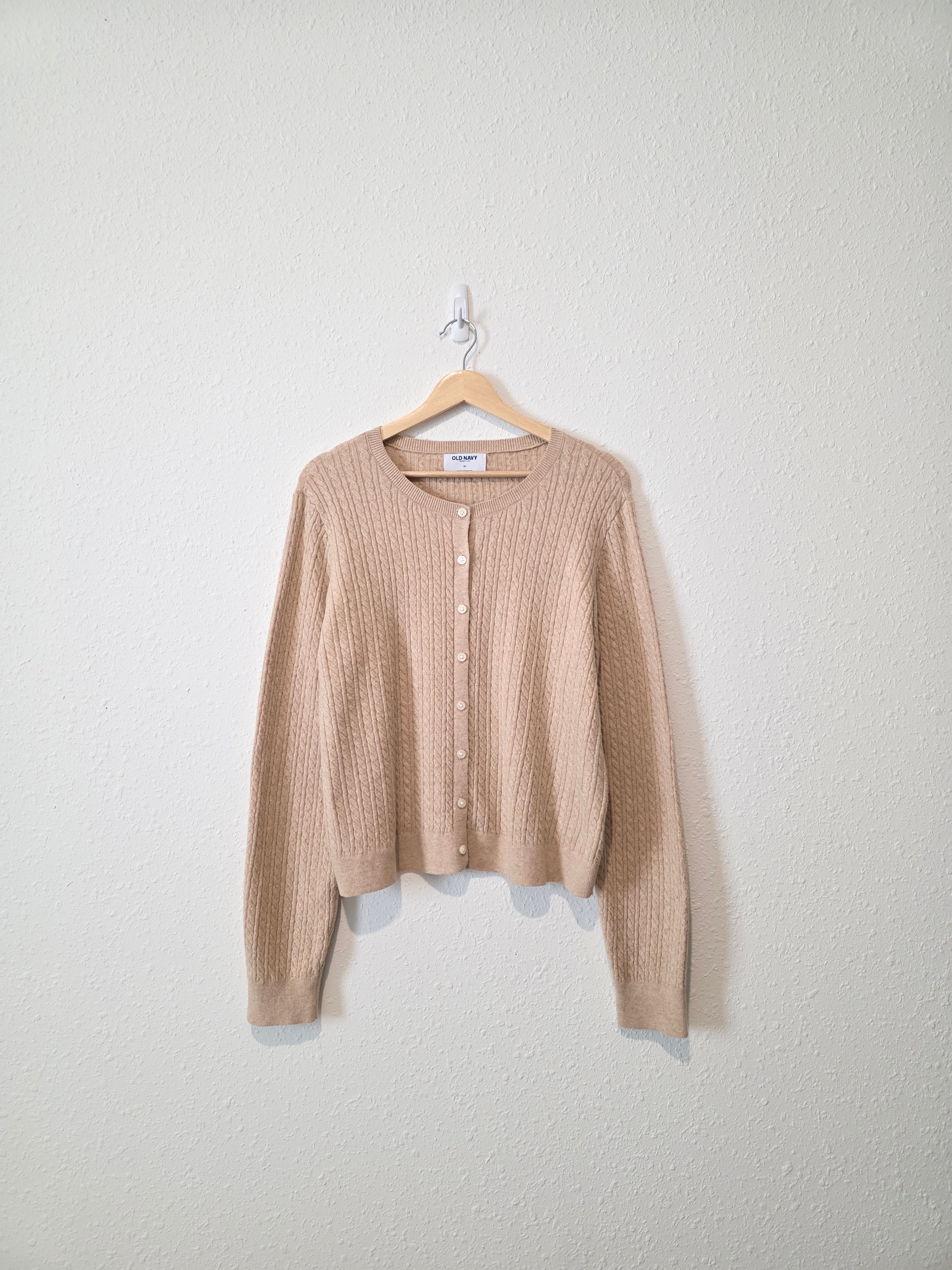 Cable Knit Button Up Cardigan (XL)