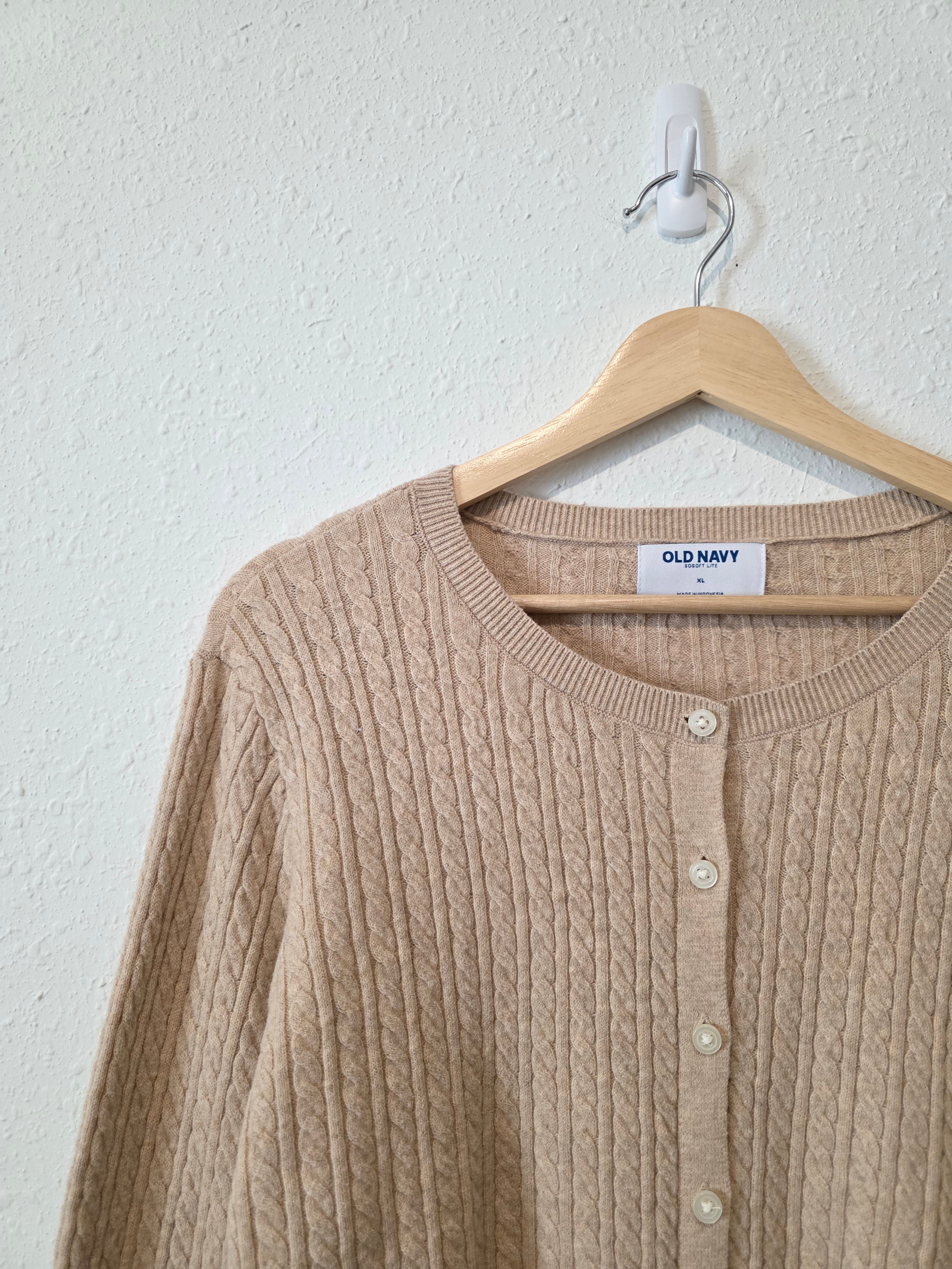 Cable Knit Button Up Cardigan (XL)
