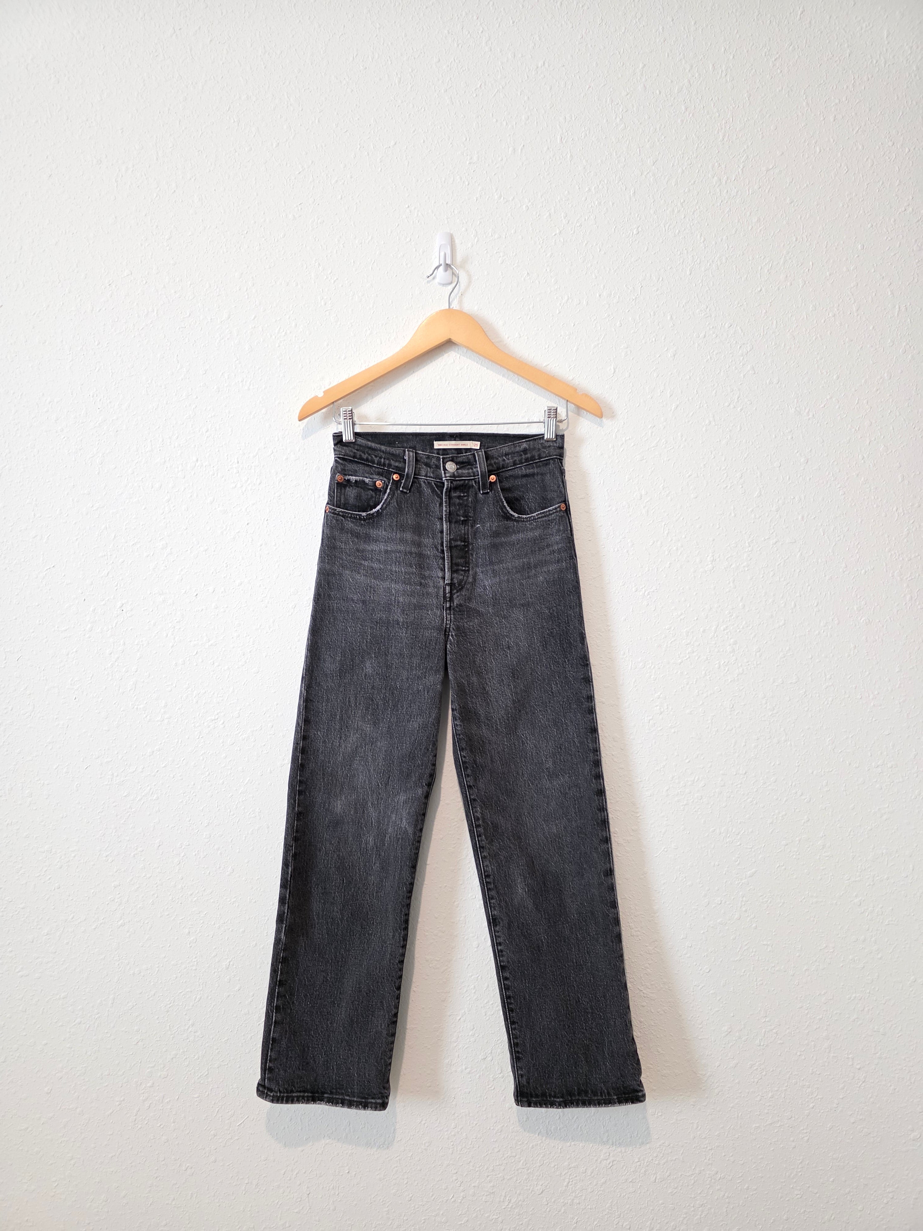 Levi's Ribcage Straight Ankle Jeans (25)