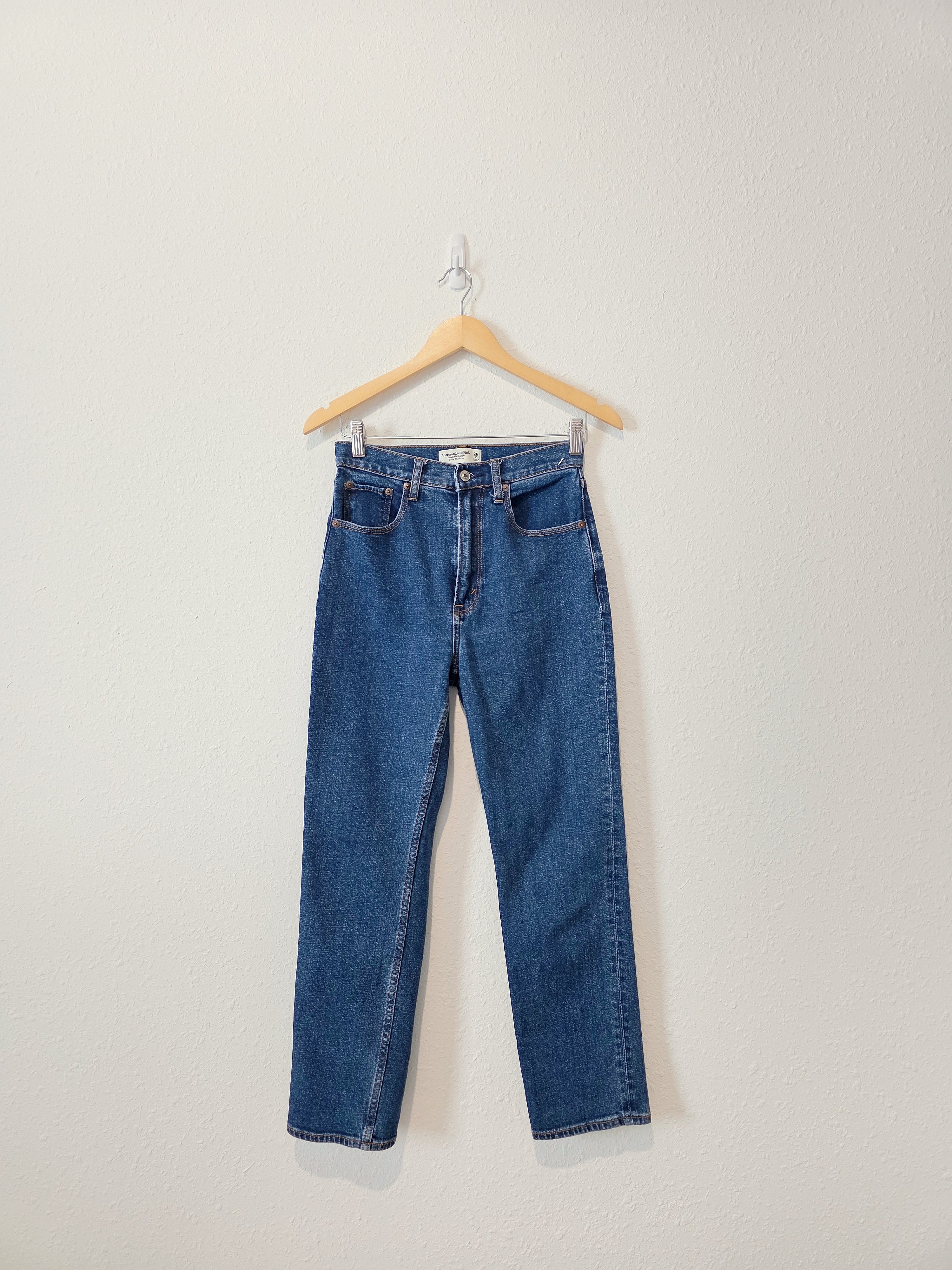 Abercrombie High Rise Ankle Straight Jeans (26/2)