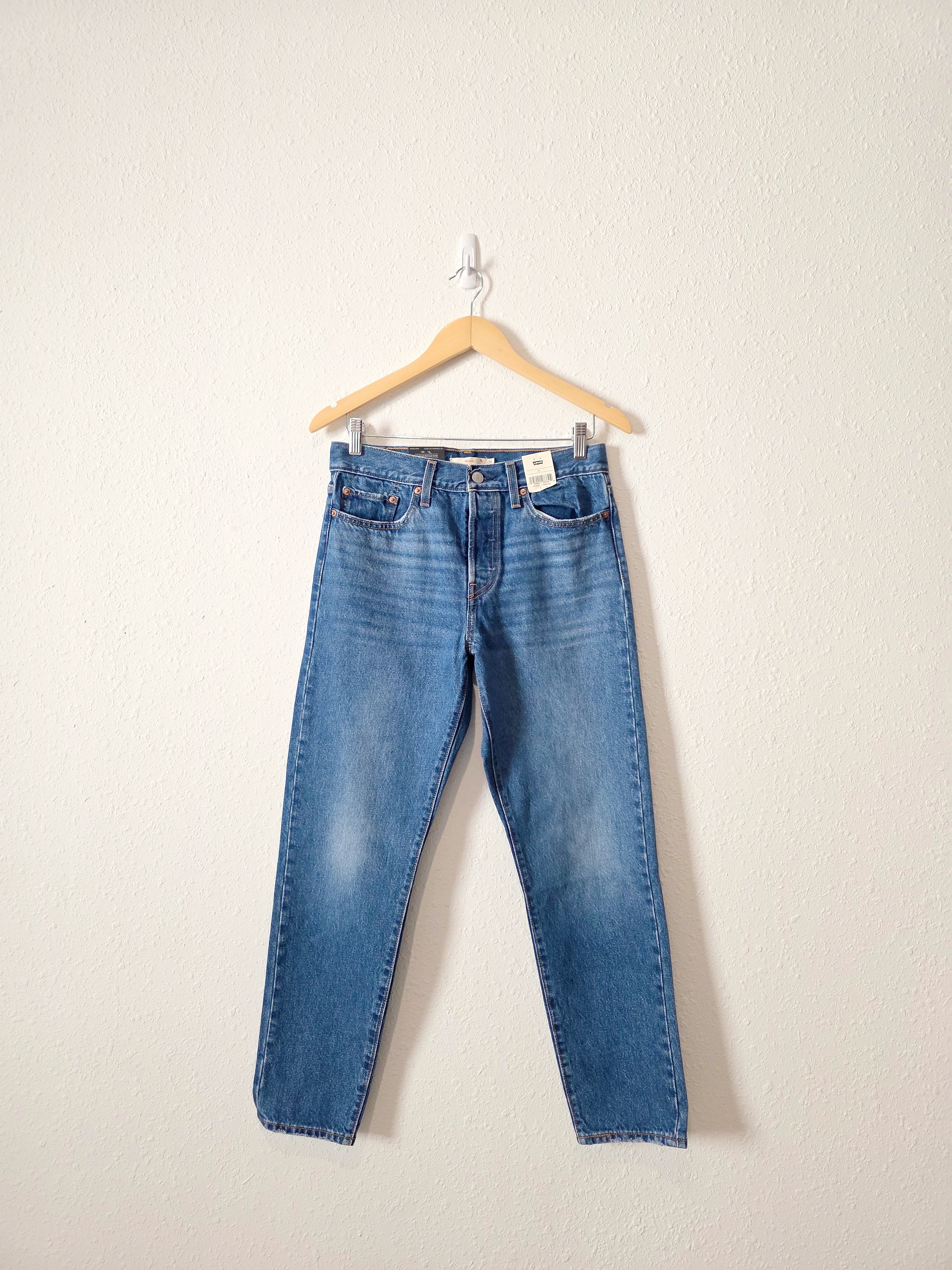 NEW Levi's Wedgie Jeans (28)