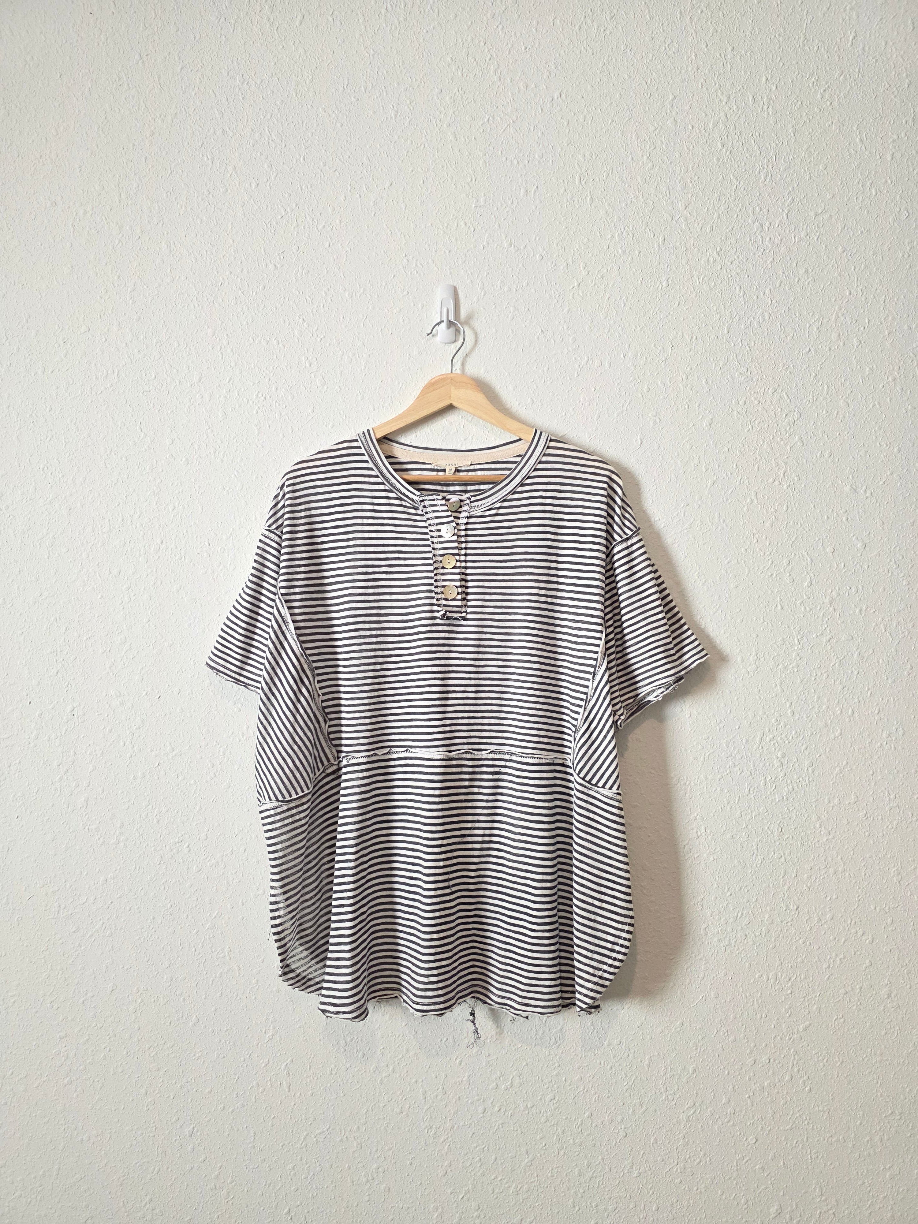Easel Striped Oversized Tee (M)