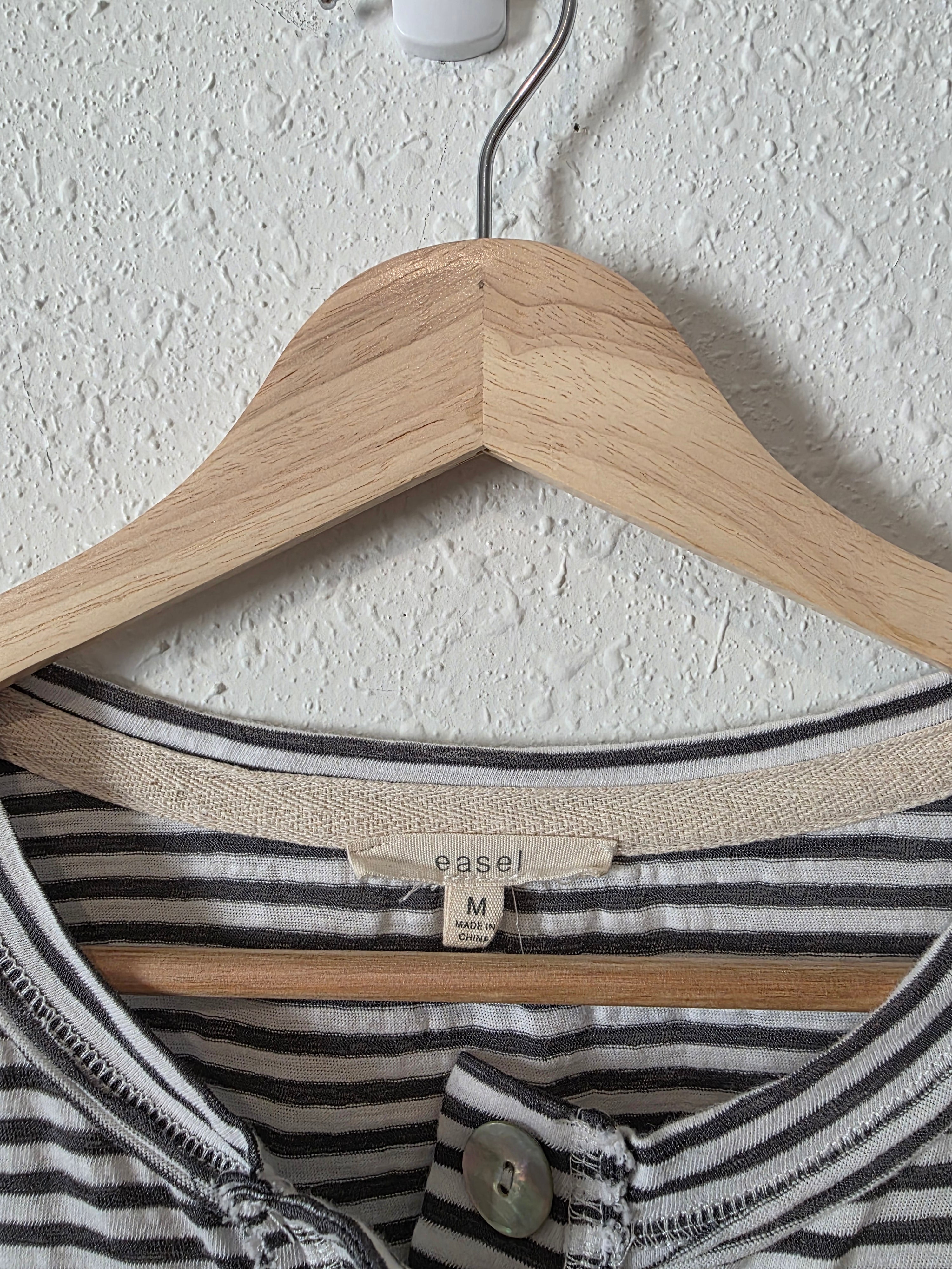 Easel Striped Oversized Tee (M)
