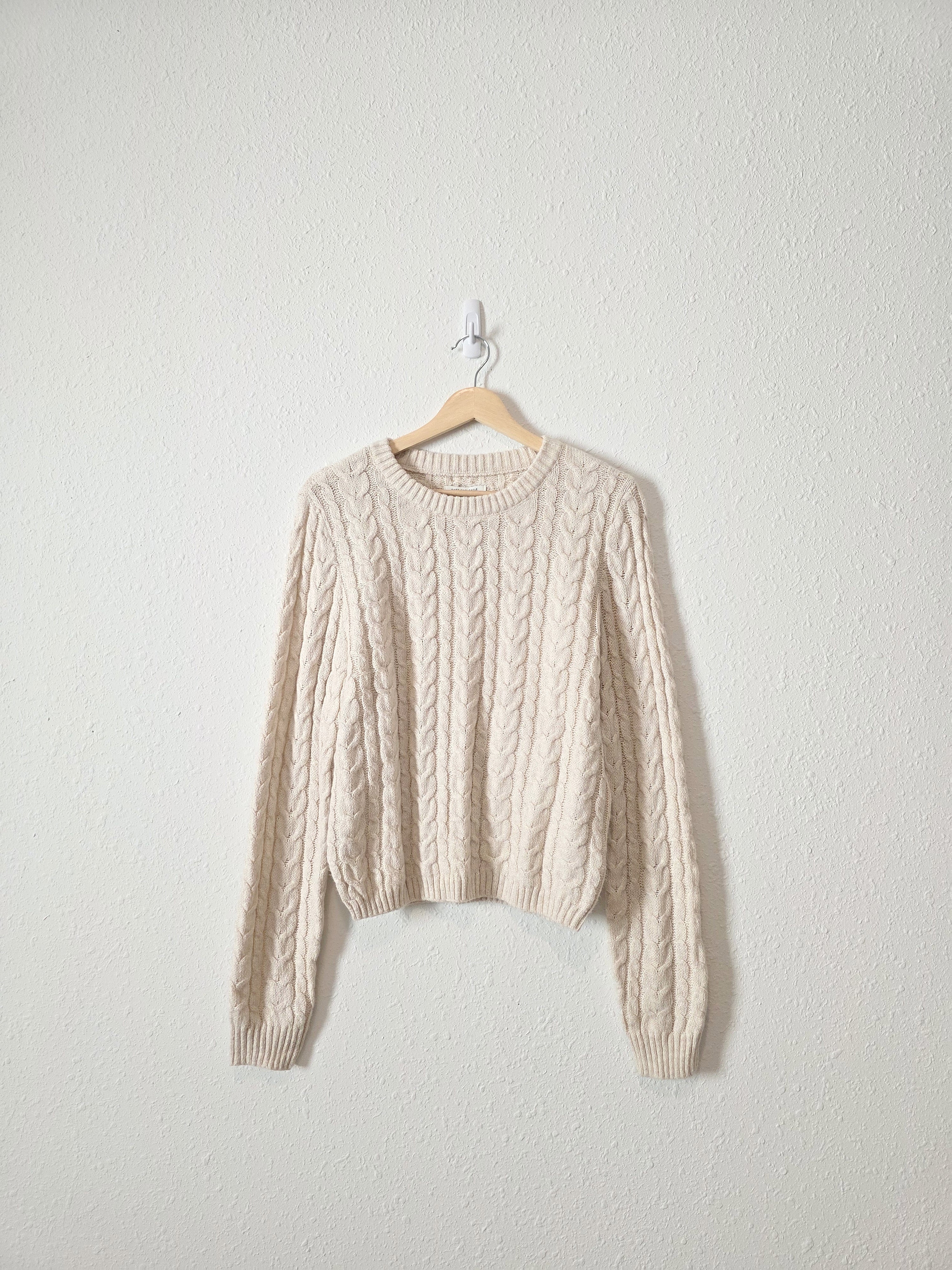 NEW Cable Knit Crewneck Sweater (L)