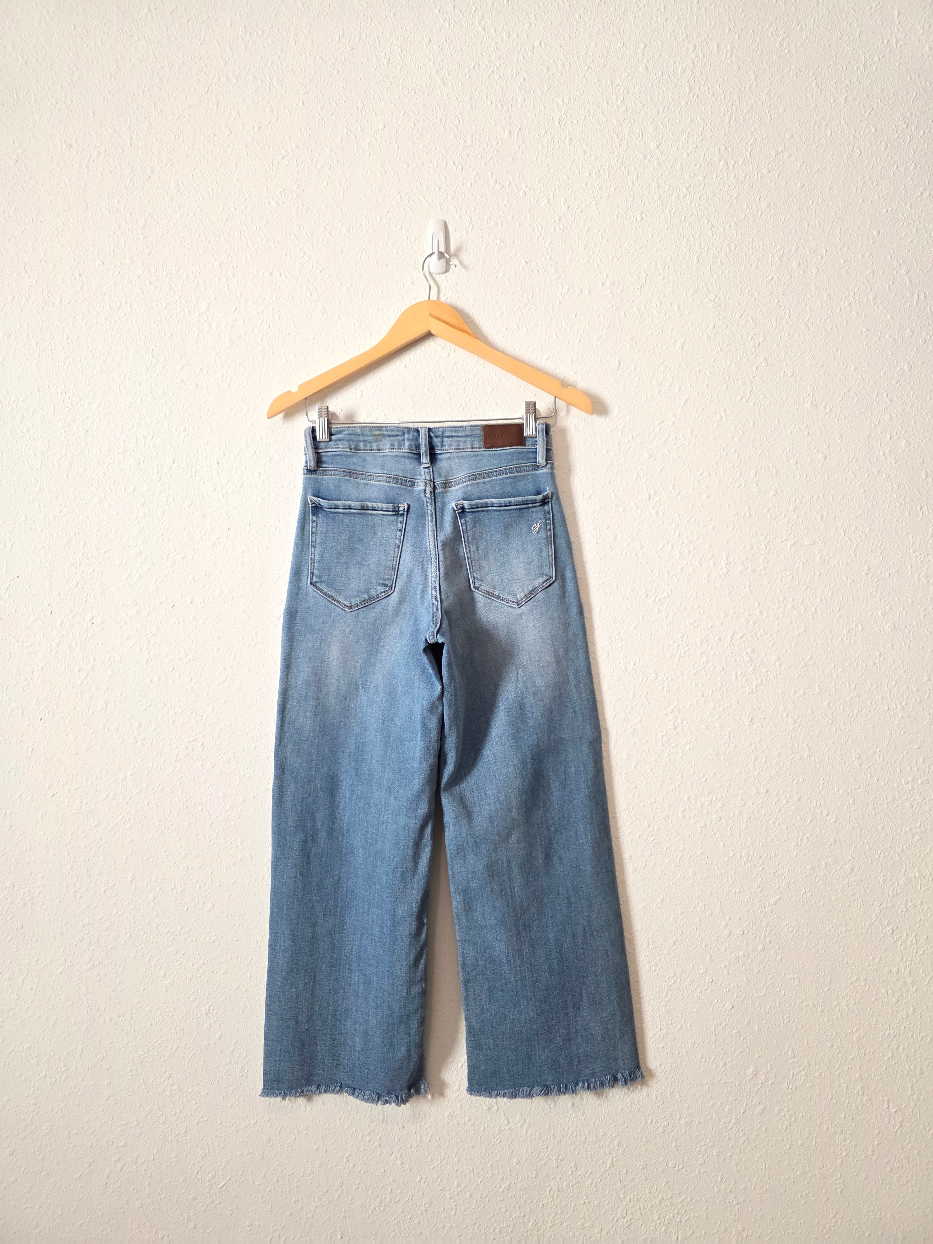 Carly Jean Wide Leg Crop Jeans (25/26)