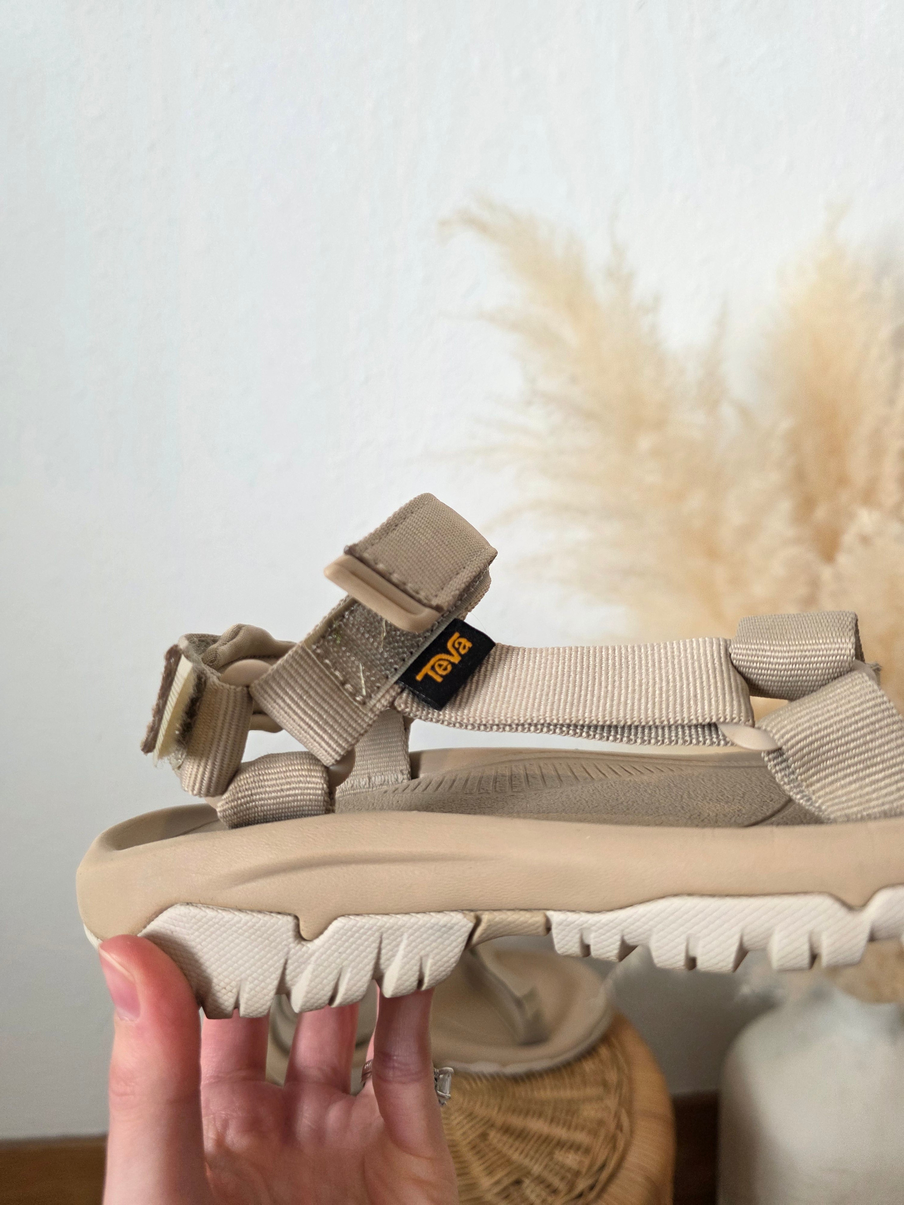 Teva Neutral Sandals (7)