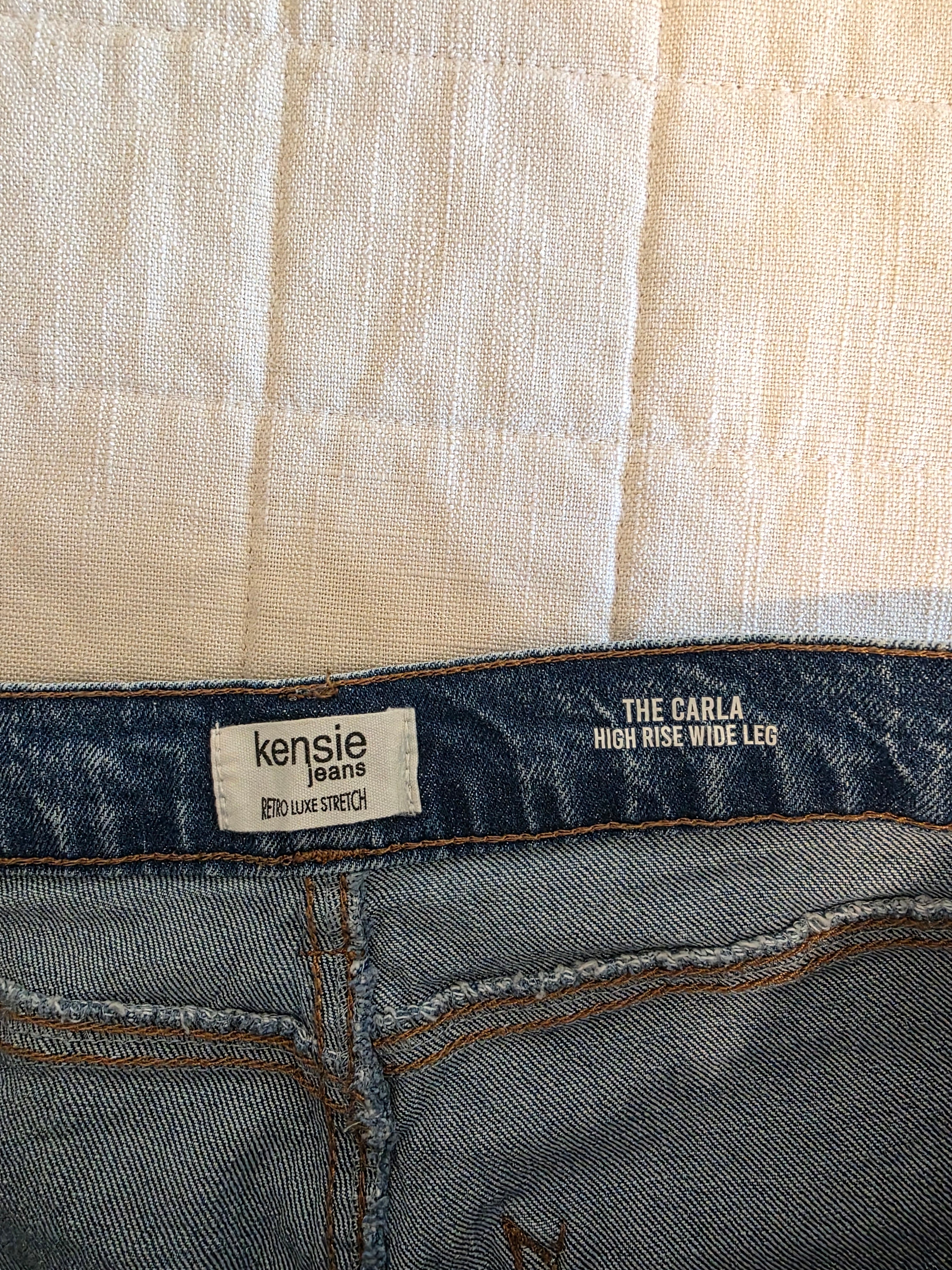 High Rise Wide Leg Jeans (10/30)